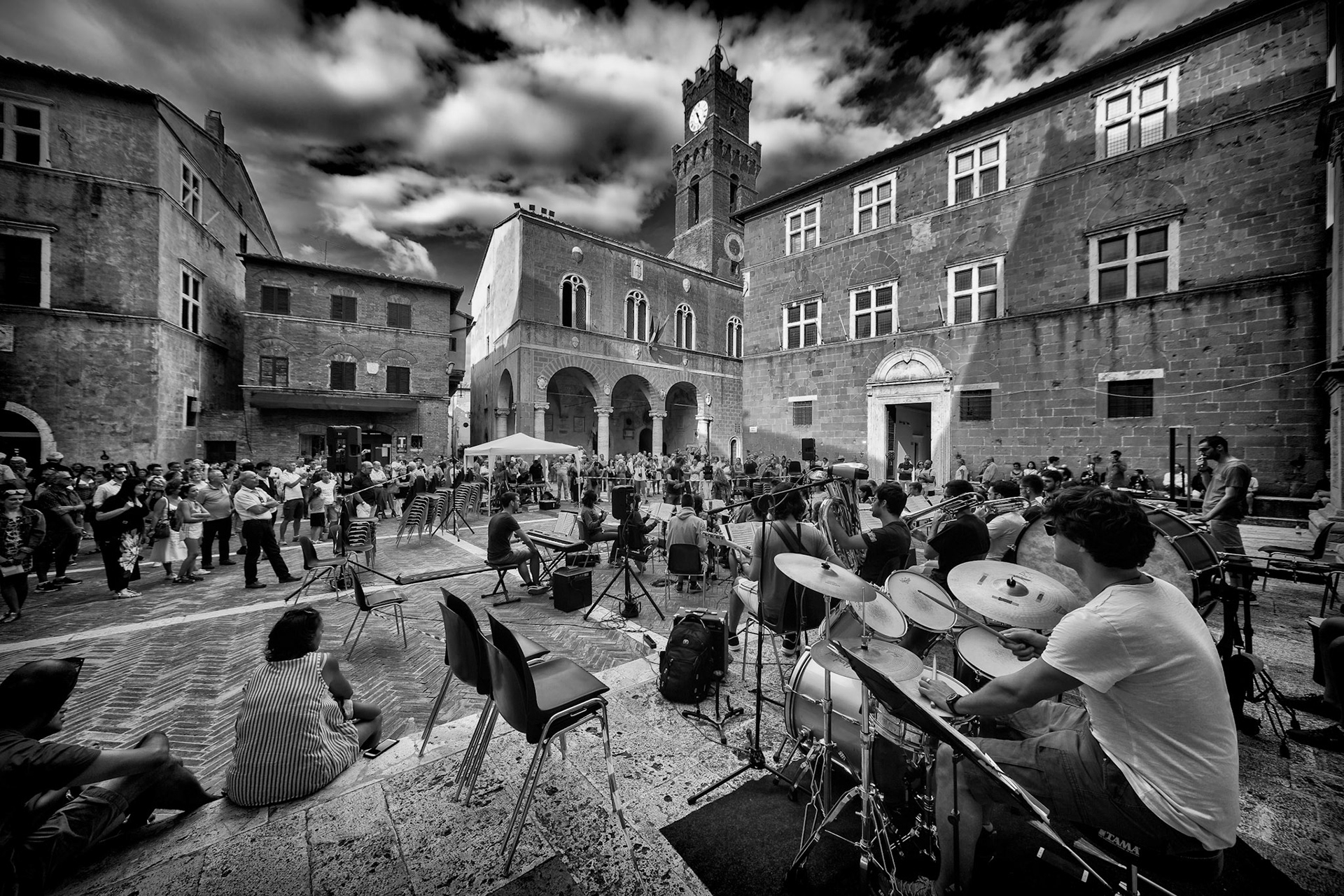 Pienza Siena Val D'Orcia #volgoitalia #volgotoscana #perlestradedellatoscana #toscana #tuscany #Toscana_cartoline #toscana_in_grande #Yallerstoscana #toscanatour #igerstoscana #loves_united_toscana #kings_shots #paesaggi_italiani #localguides