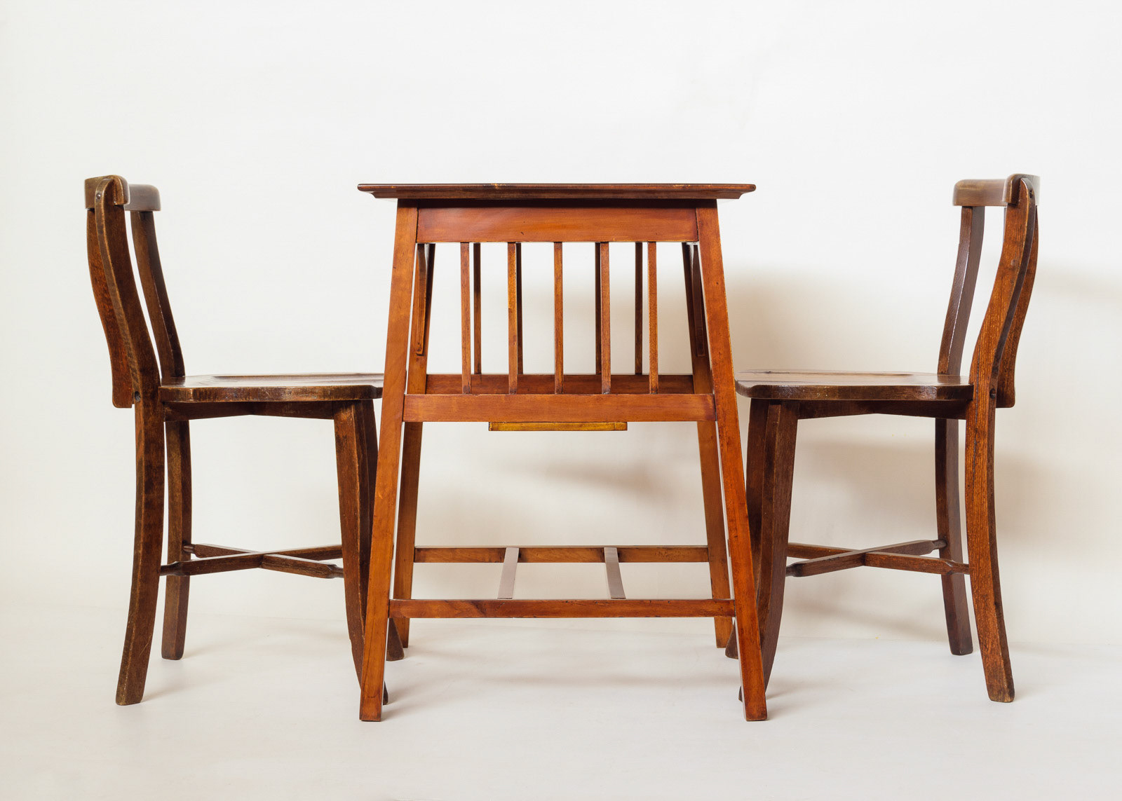 Australian Arts Crafts Table