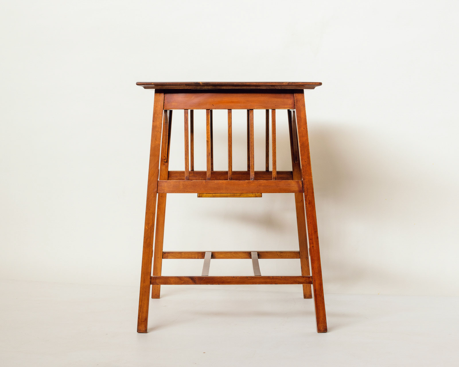 Australian Arts Crafts Table