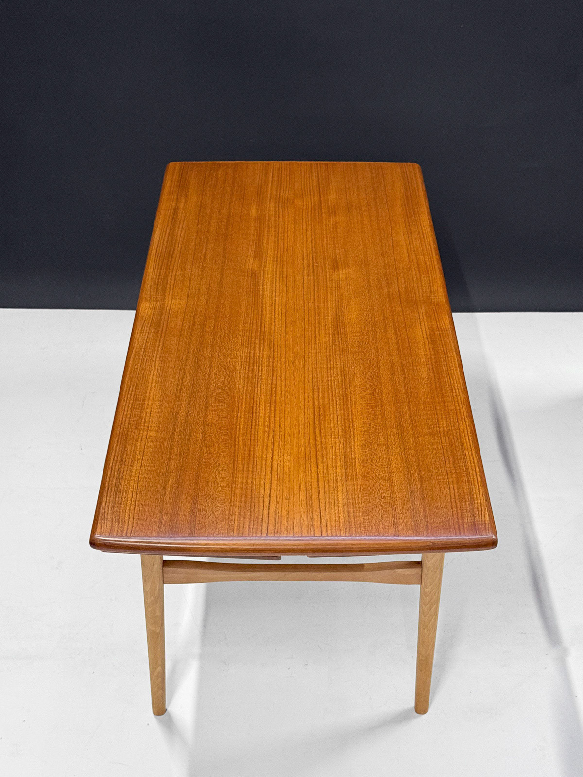 Scandinavian Modern Patented Table
