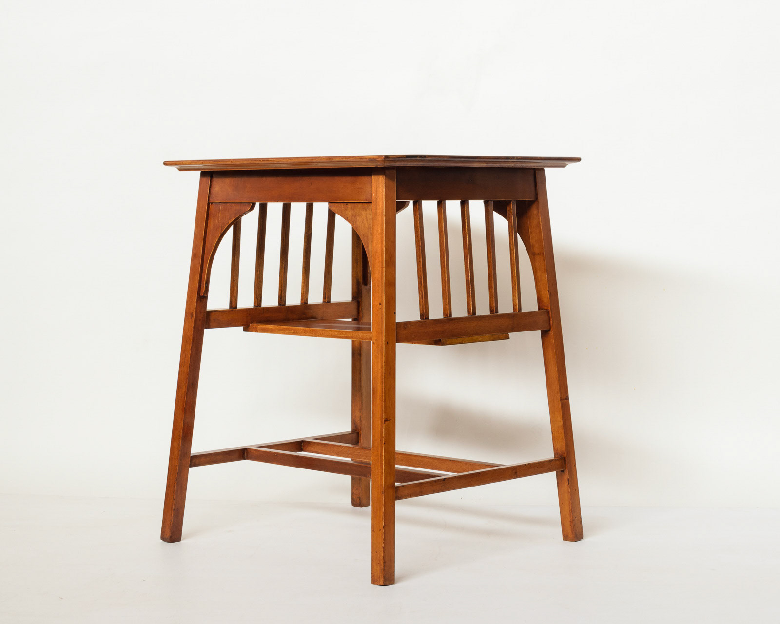 Australian Arts Crafts Table