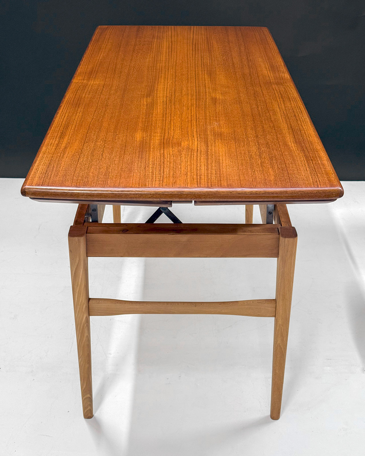 Scandinavian Modern Patented Table