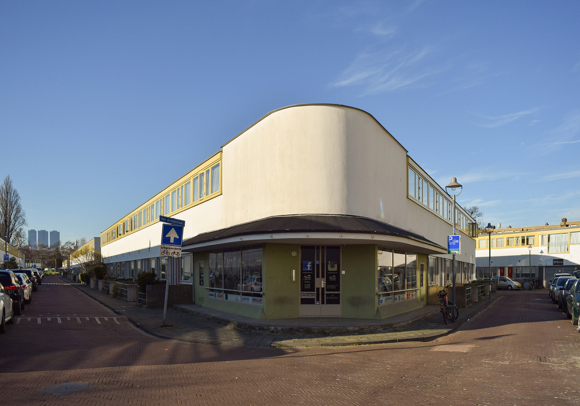 Kiefhoek Neighborhood by JJP Oud