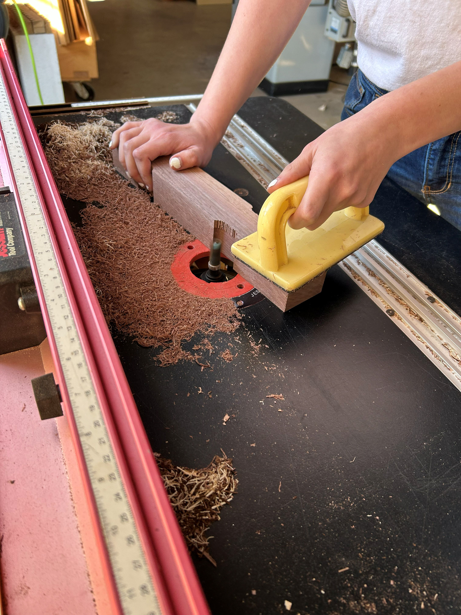 Image 28 | Routing the Curved Cut-outs Along the Columnar Leg Using the Table Router