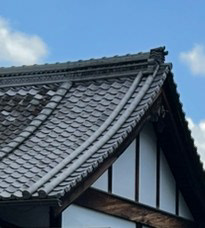 Traditional Japanese materials & design.