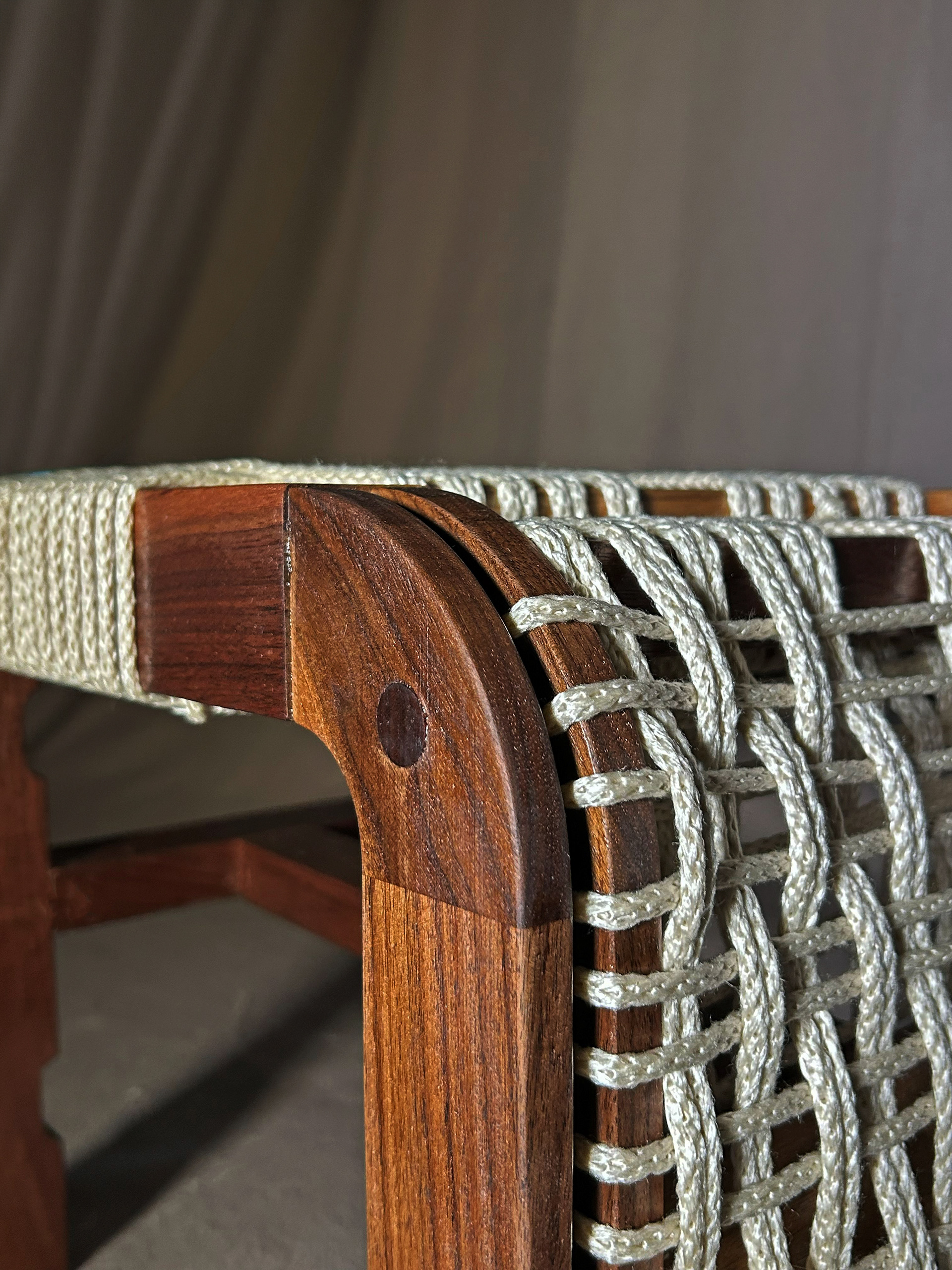 Image 2 | Top Dowel Stabilizing the S-curve Legs