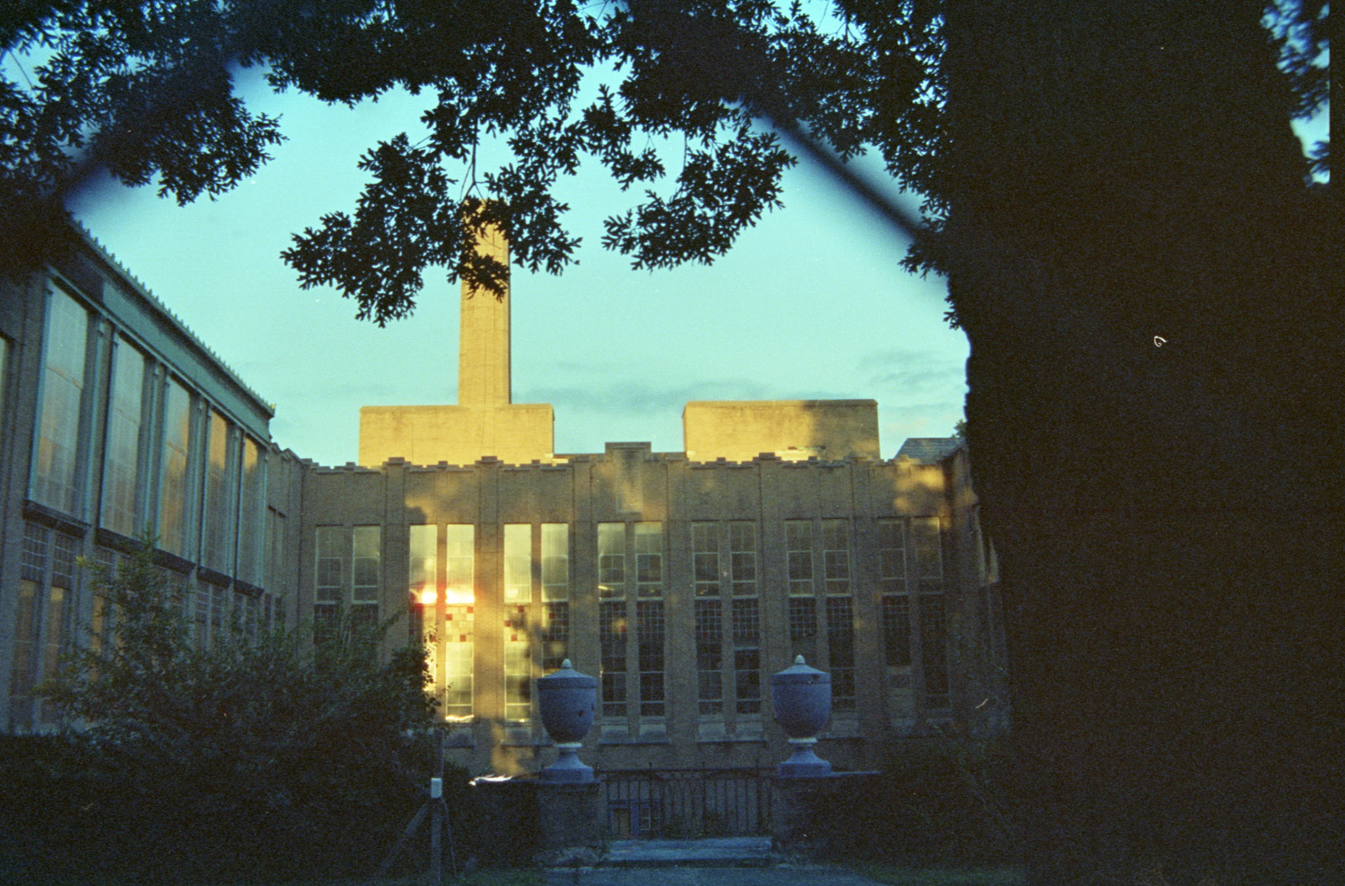 Nikon FG on Cinestill 50D