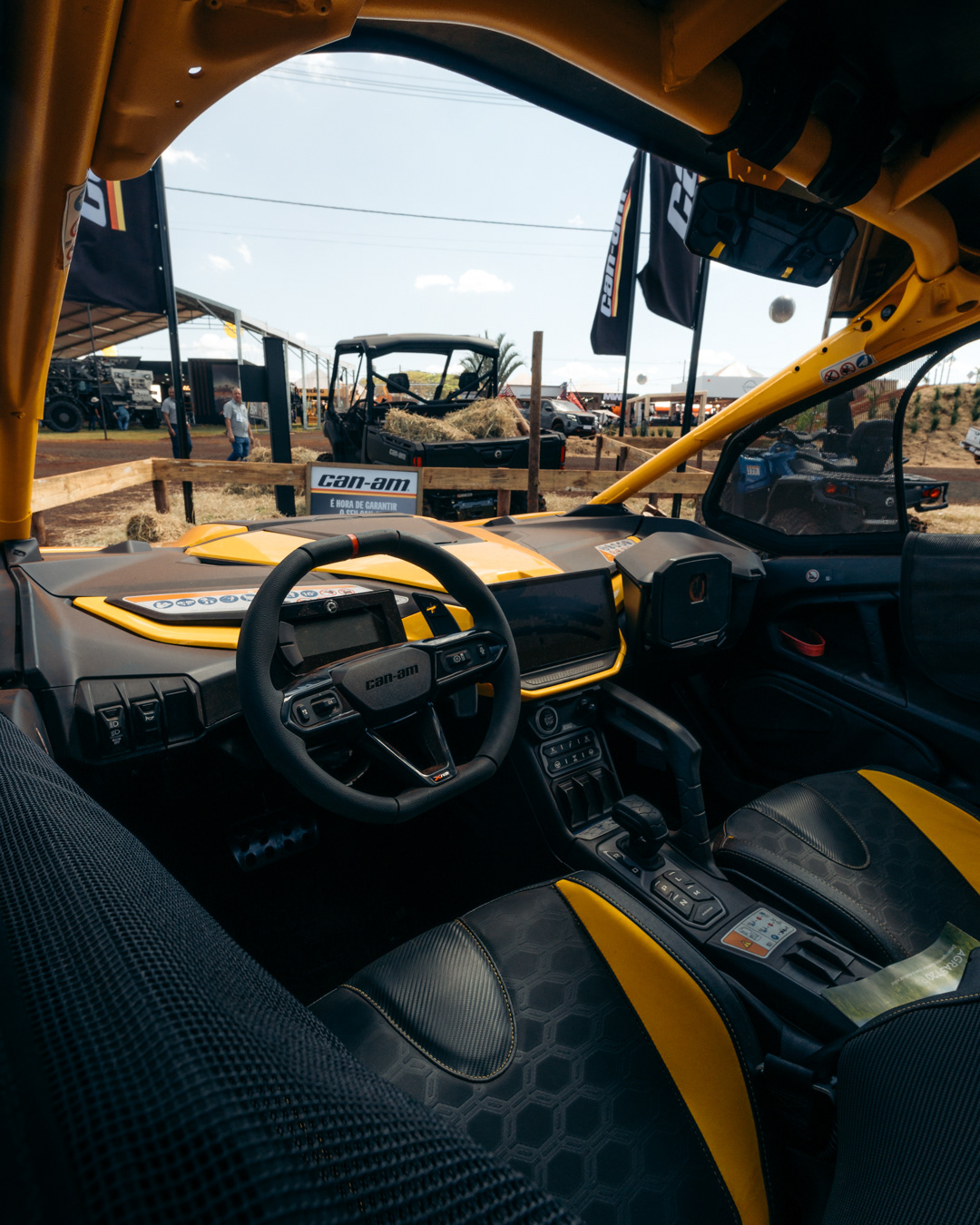 Can-Am Maverick R | Trabalho realizado para a Can-Am, no Agrishow.