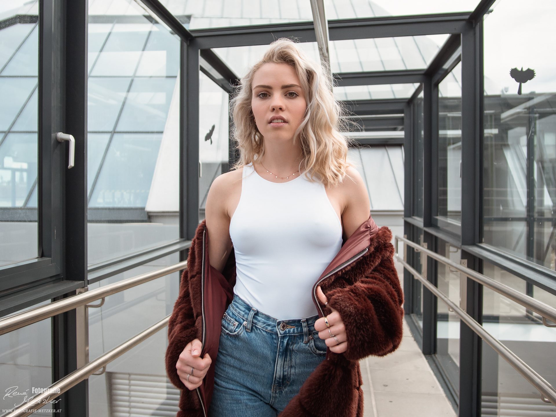 Johanna - Glas Natural Light