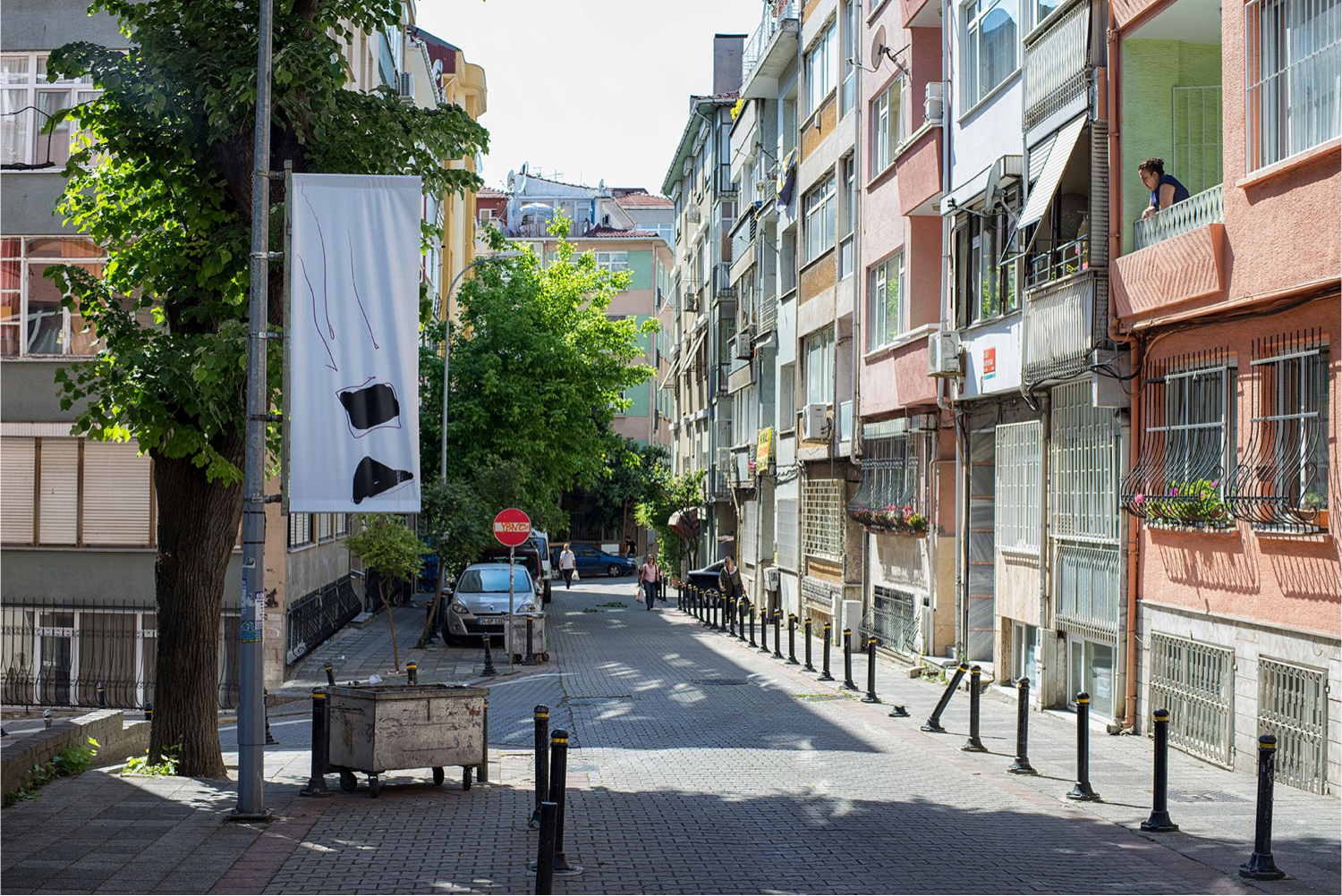 Exhibition view from the {iniş çıkış yukarı aşağı} 2016, Moda | Istanbul