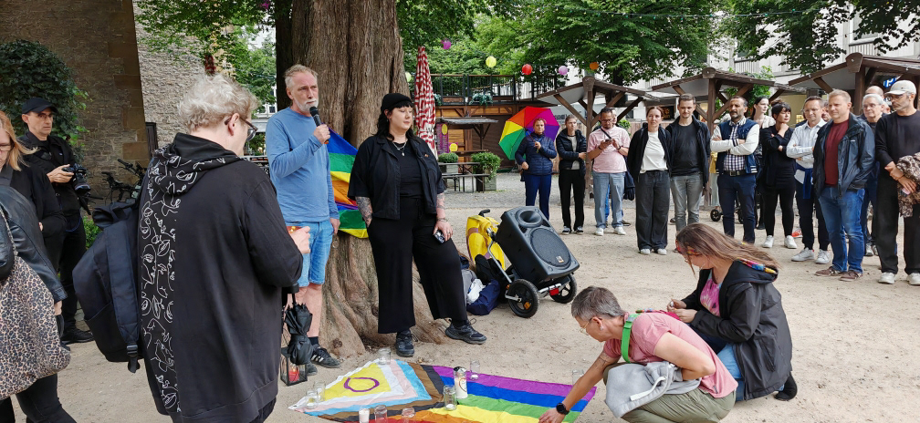 Kerzen in Gedenken an die Opfer von Berlin