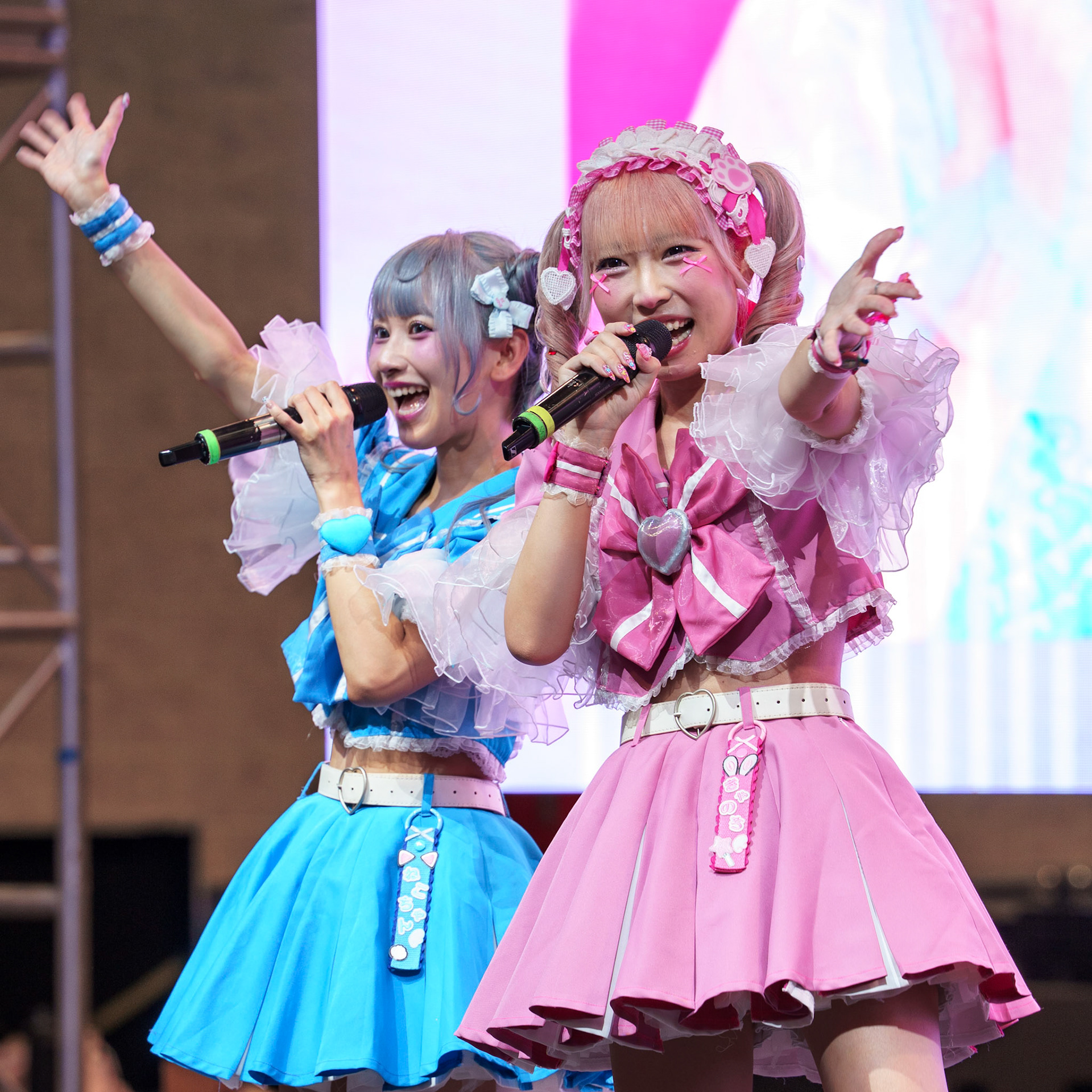 CANO X SARI