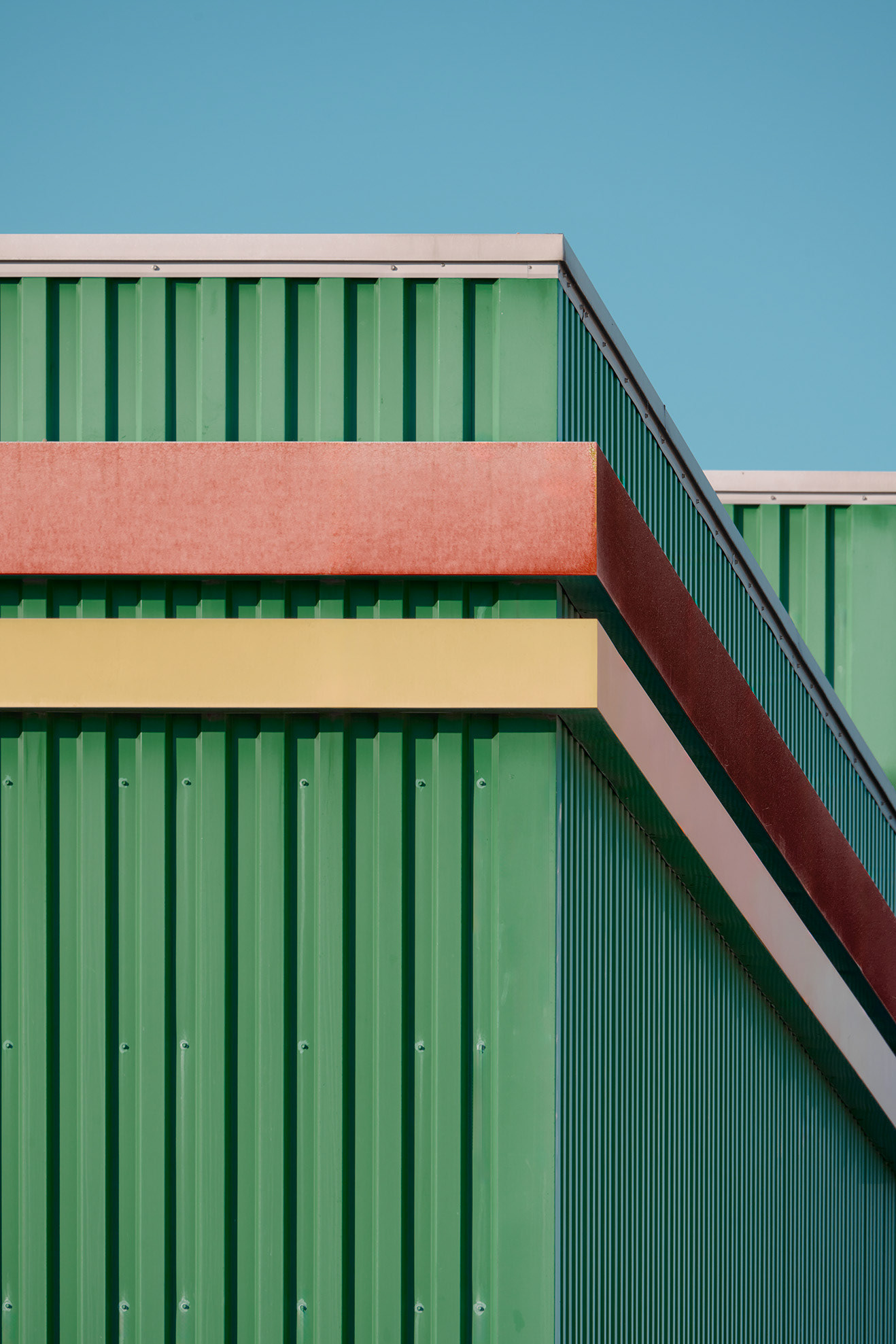 Green Wall and Two Lines