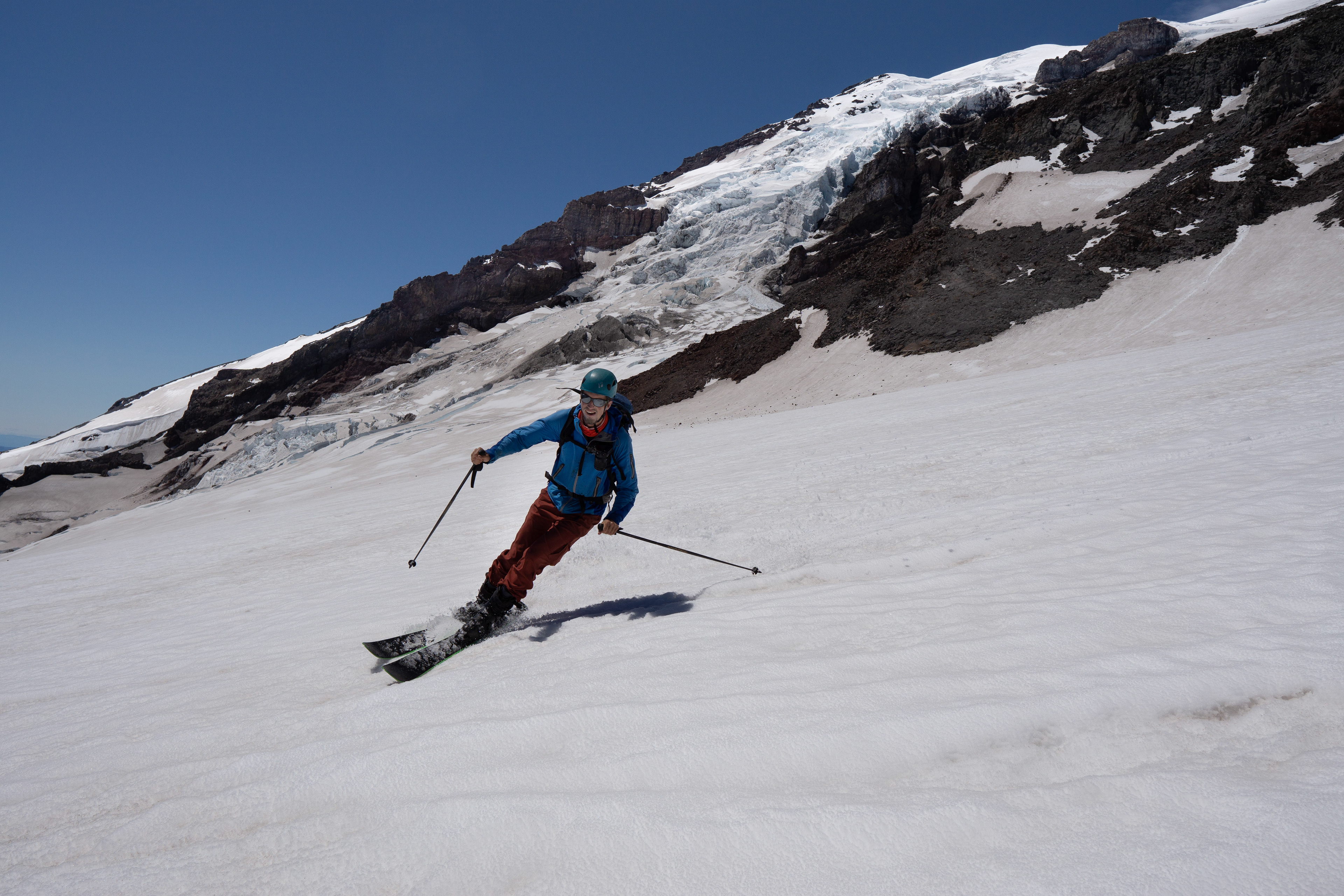 Forrest skiing the Muir Snowfield