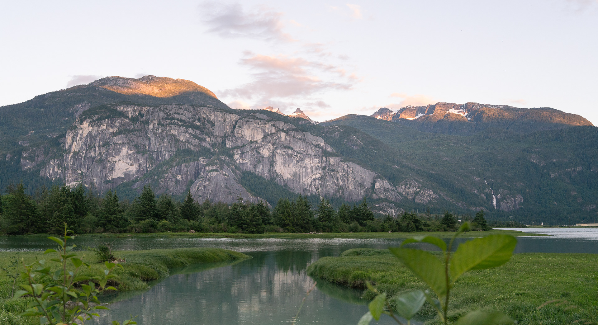 Stawamus Chief and Shannon Falls