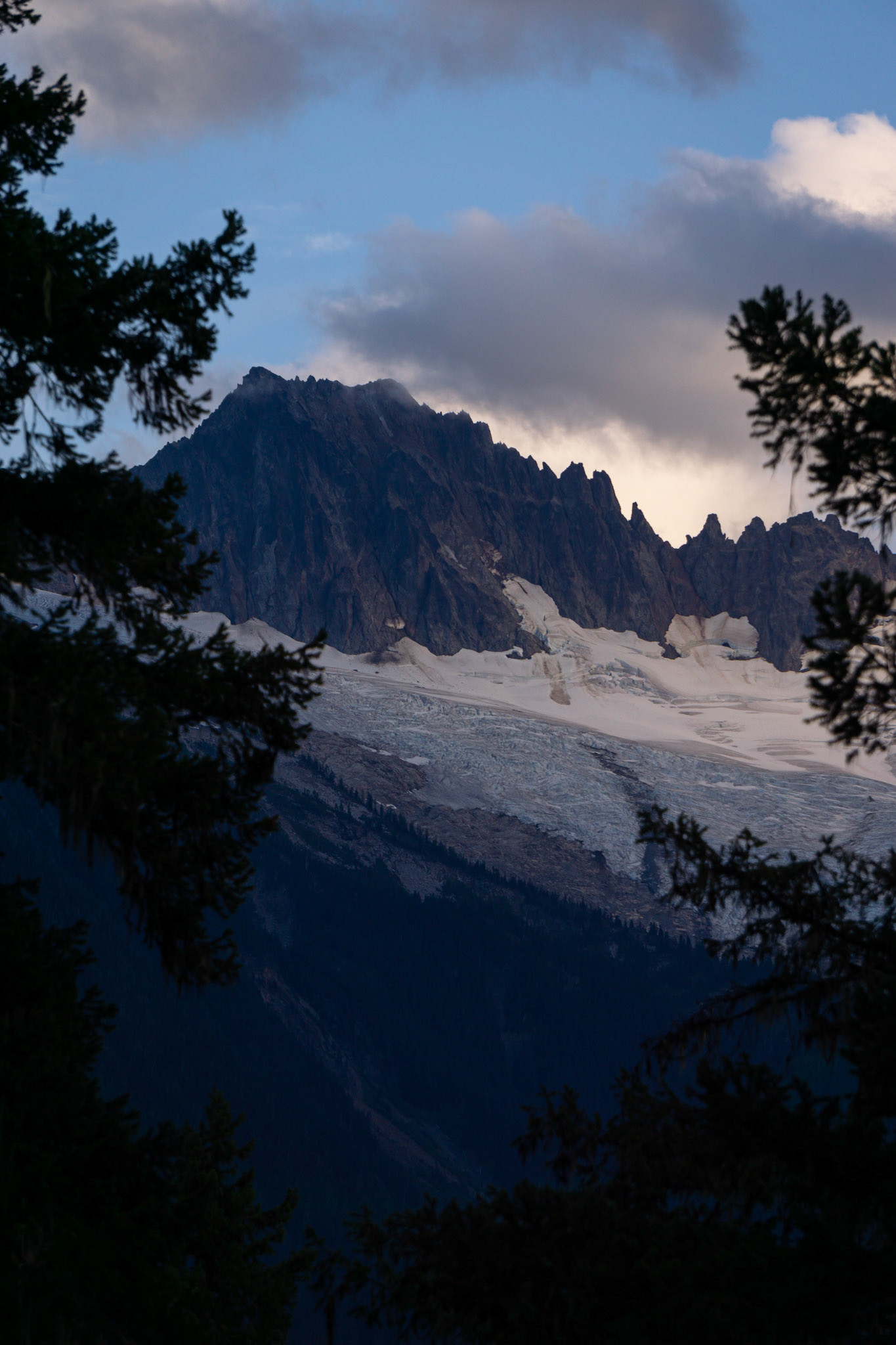 Boston Glacier, the largest glacier in North Cascades National Park