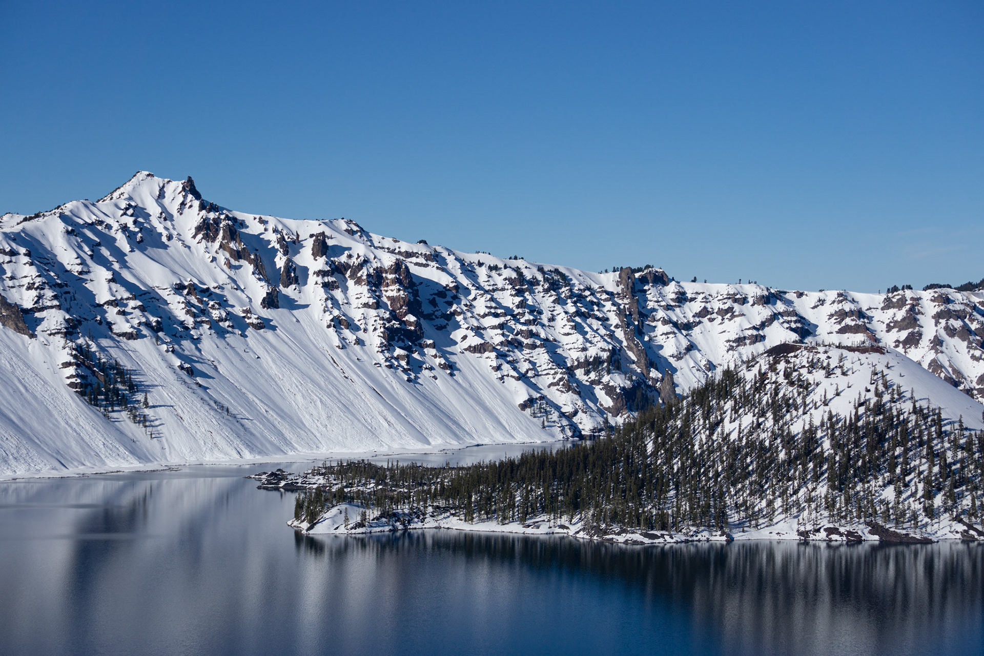 Crater Lake and Wizard Island 