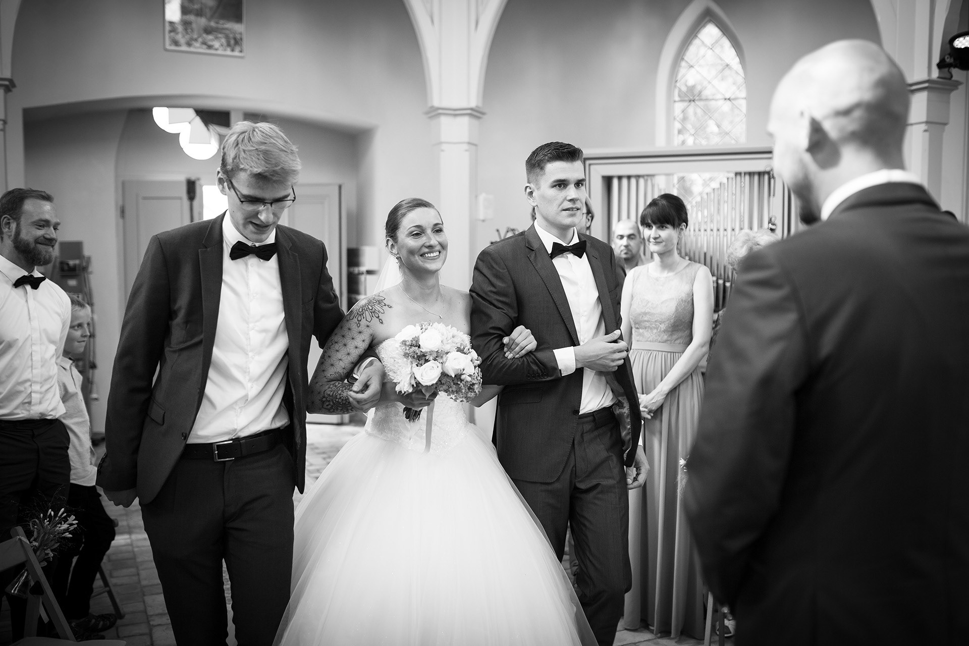 Hochzeit in Potsdam Babelsberg - Alte Neuendorfer Kirche.
