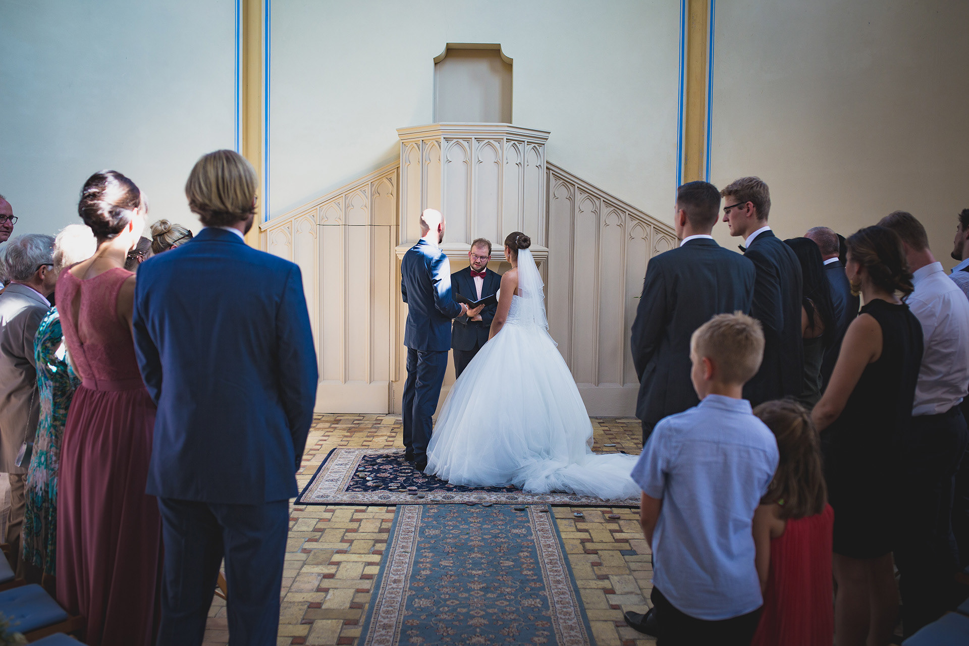 Hochzeit in Potsdam Babelsberg - Alte Neuendorfer Kirche.