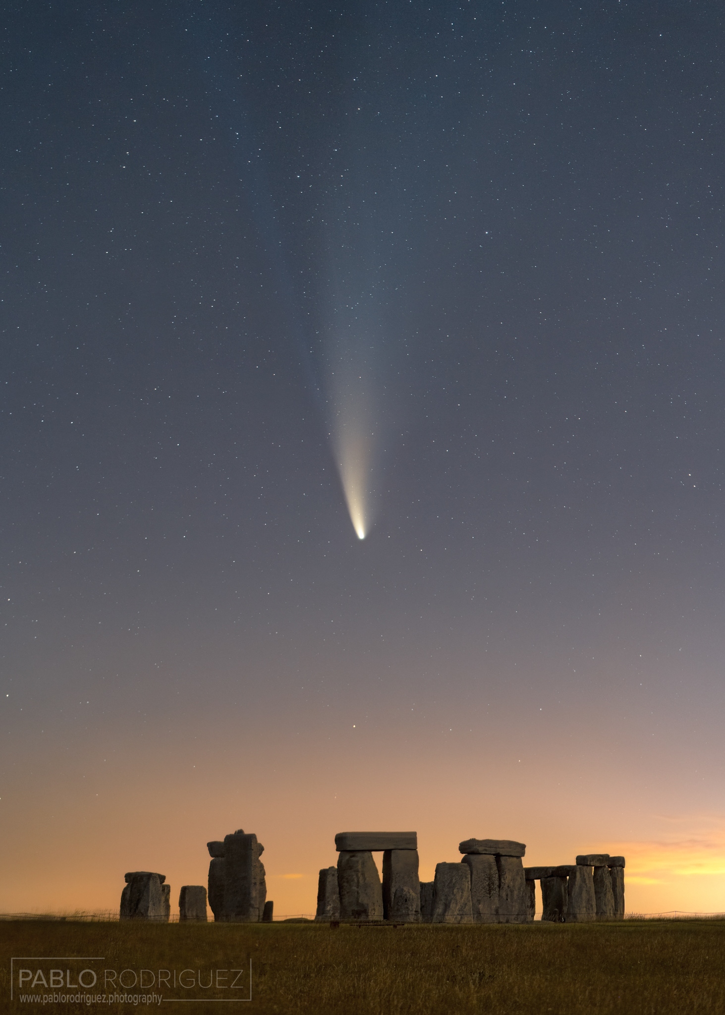 Comet C/2020 F3 Neowise, Stonehenge