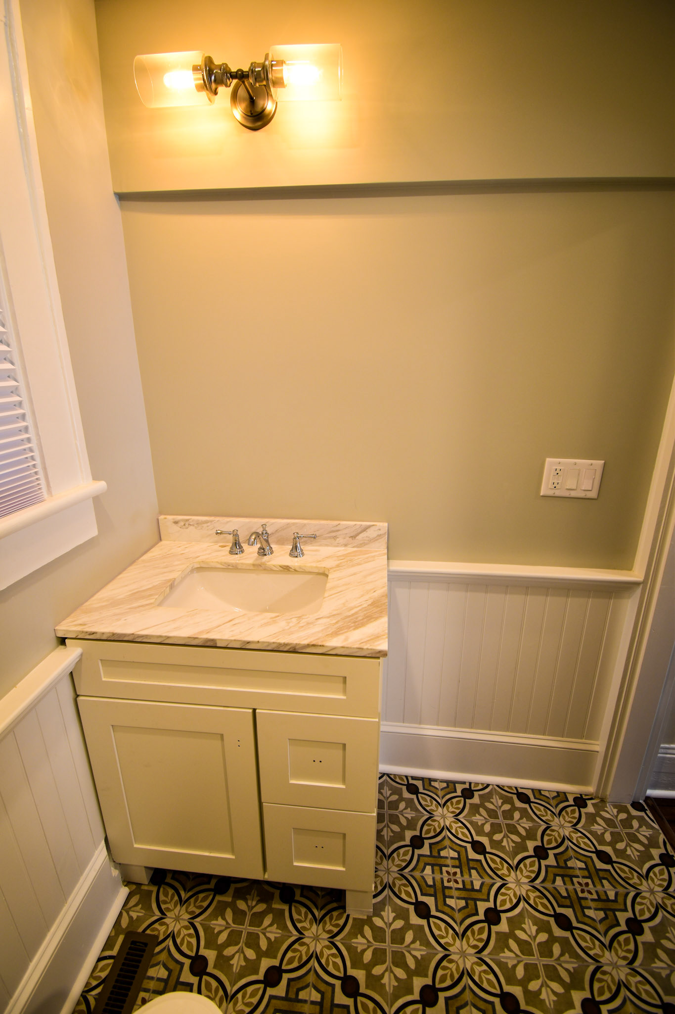 First Floor Bath/Sink