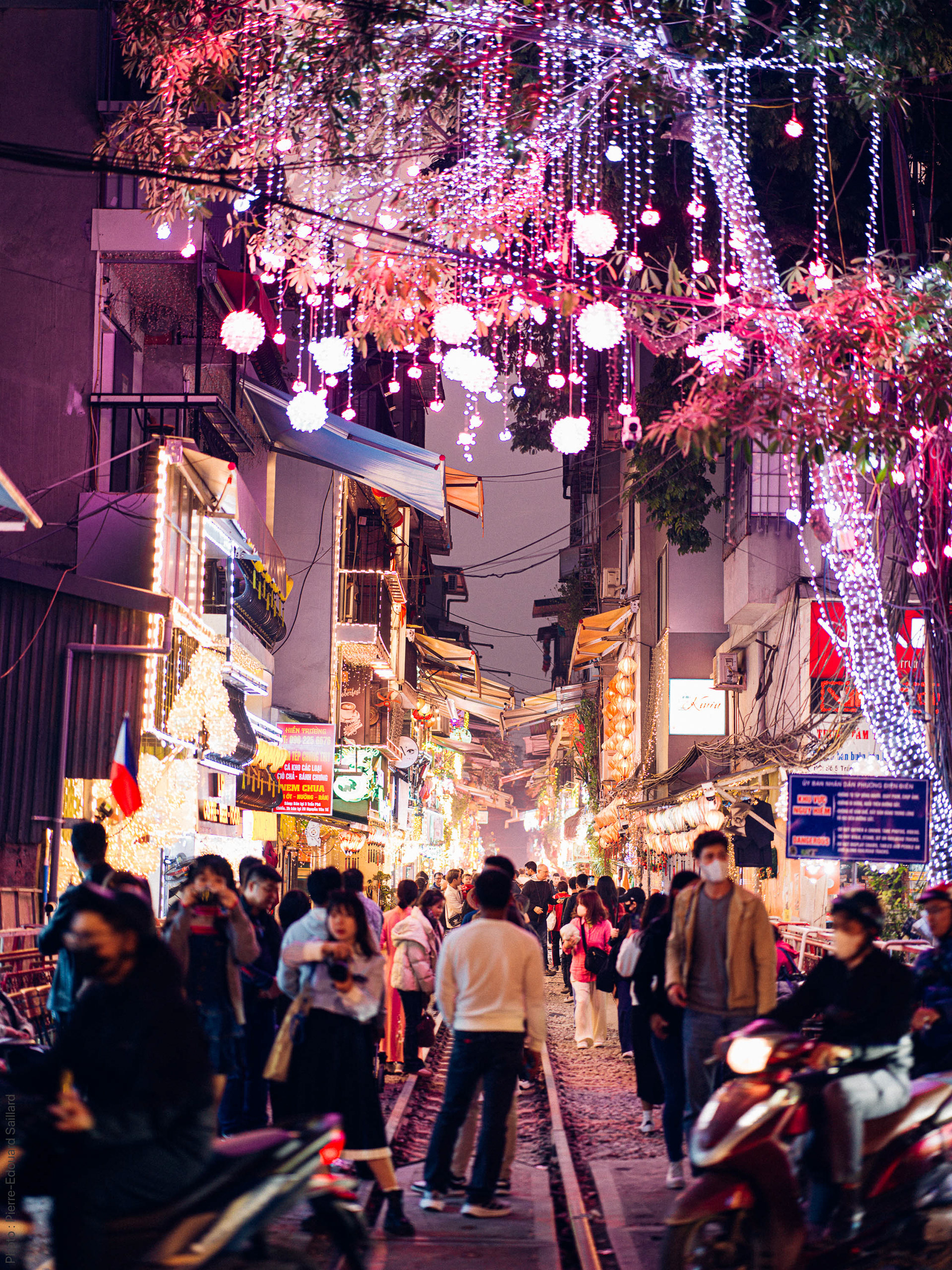 Vietnam - Train Street