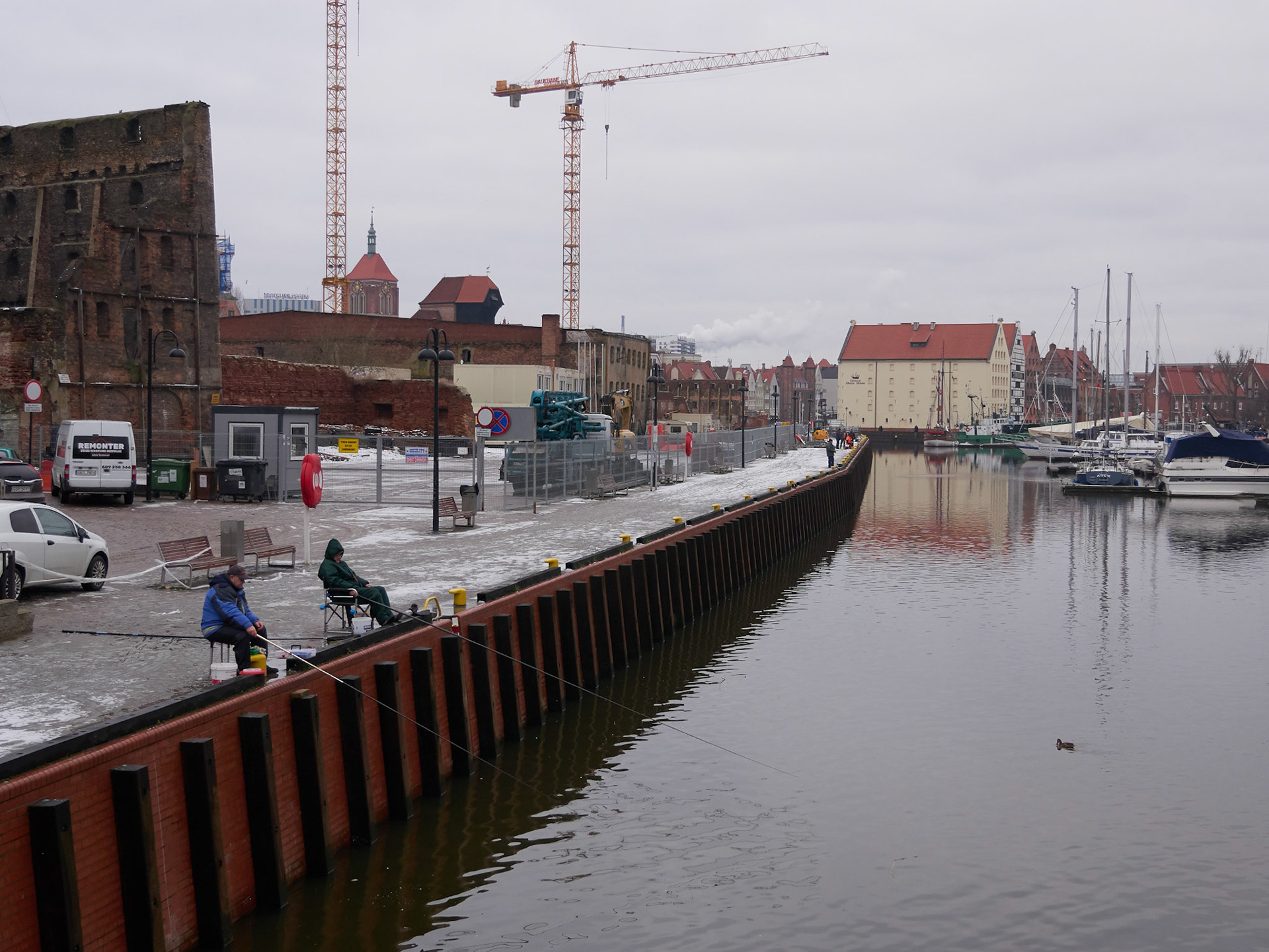 Le port de la ville de Gdansk