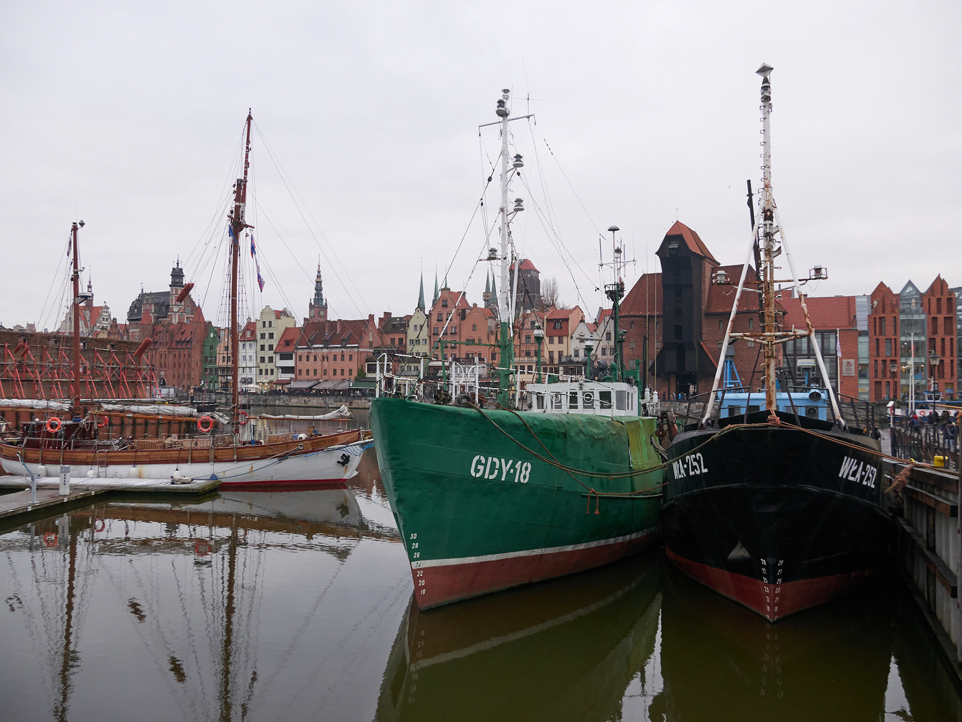 Le port de la ville de Gdansk