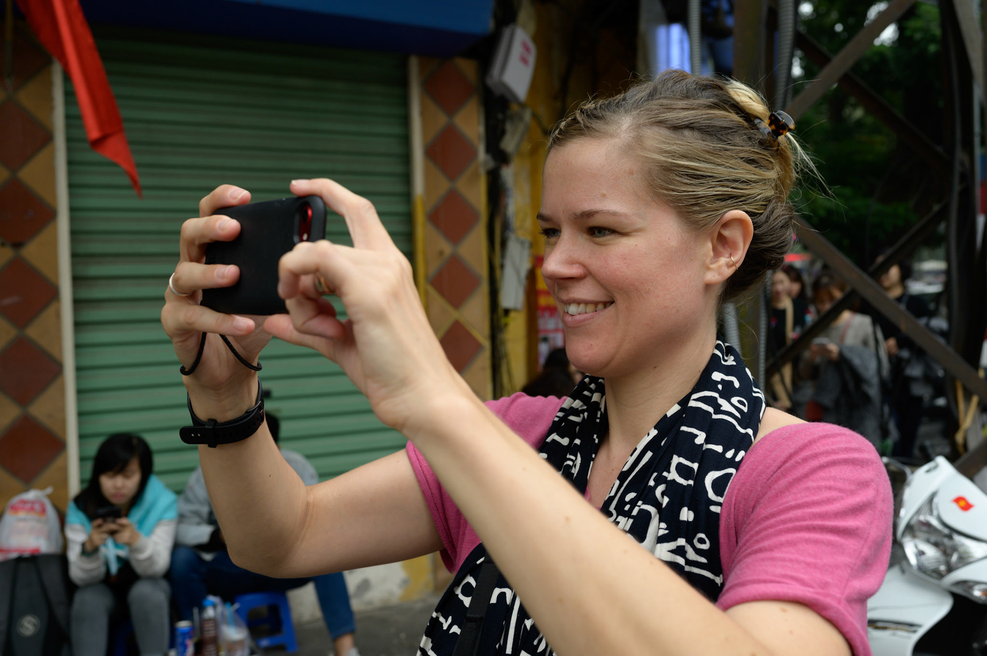 Sheryl taking a selfie near San Hose Cathederal