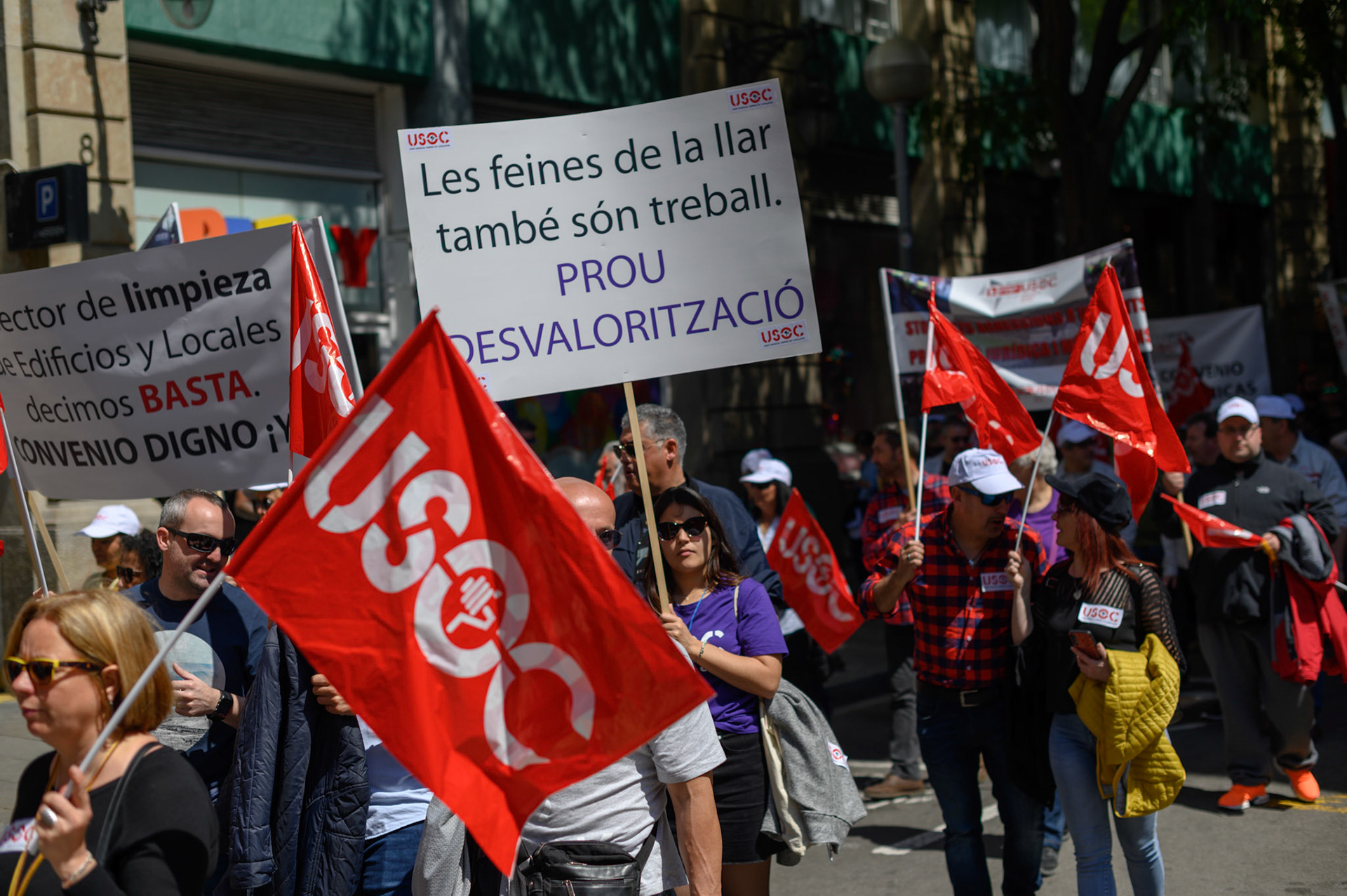 As is our unintentional habit we arrived in Barcelona for a public holiday. May Day.
I was excited on seeing a poster for a CNT rally to experience good old-school anarchist fire-and-brimstone. On our way to the CNT rally we happened across the USOC march. lead by the Taboo drum troupe. Lost of good energy noise and socially relavant banners as they wound their way through Barcelona.
We did make it to the CNT rally eventually. Very tame with a couple of anarchist book stalls, other merchandise, and what sounded like very dull speeches. Go USOC!