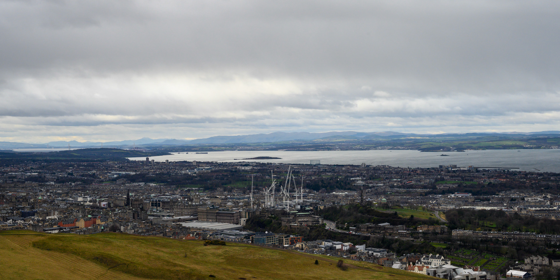 The city and the bay. Down on the city I find it easy to forget that Edinburgh is a port and am occassionaly surprised when I see the water.
