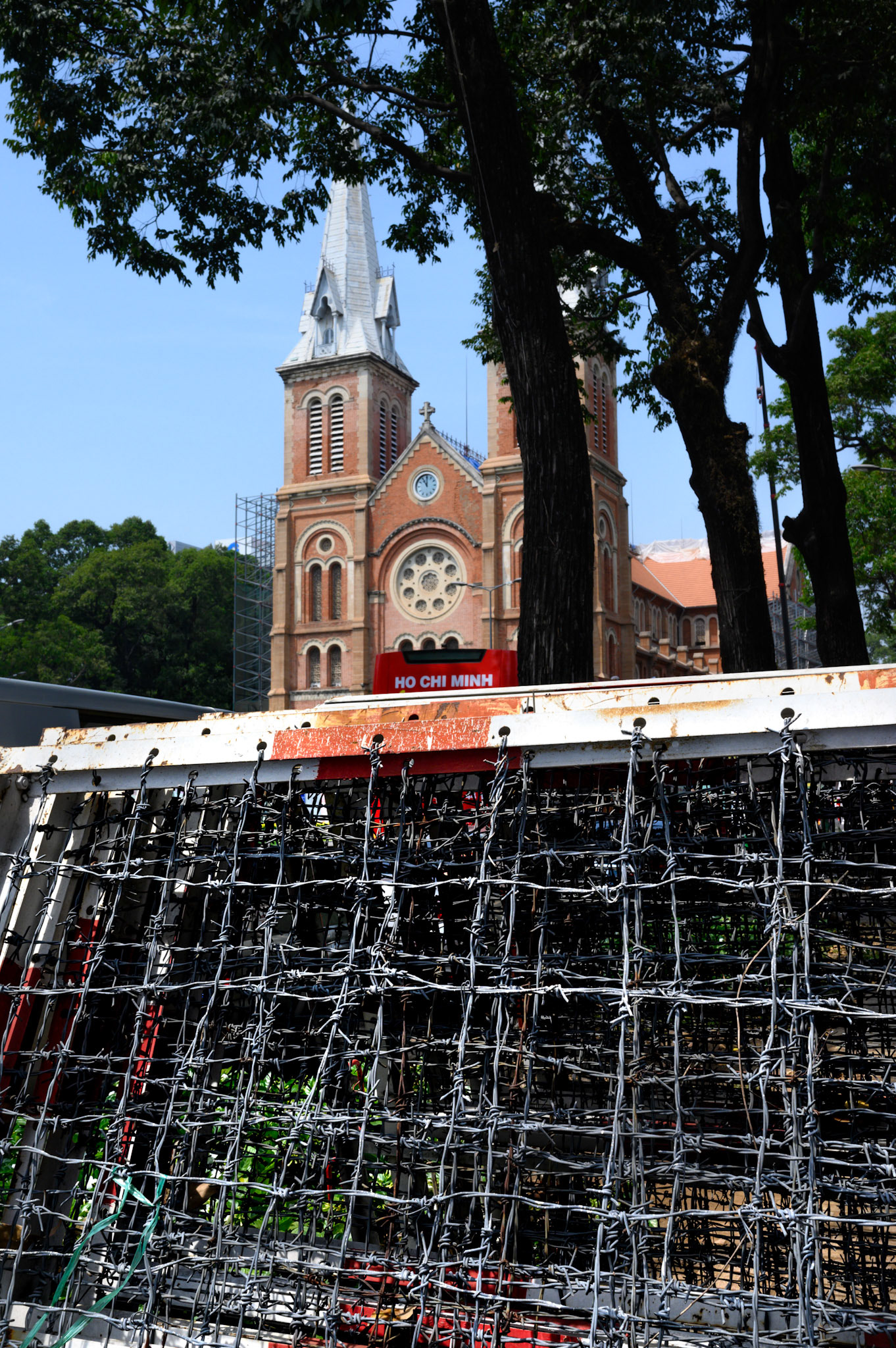Barbed wire barricades are conveniently kept around key points of the city centre.