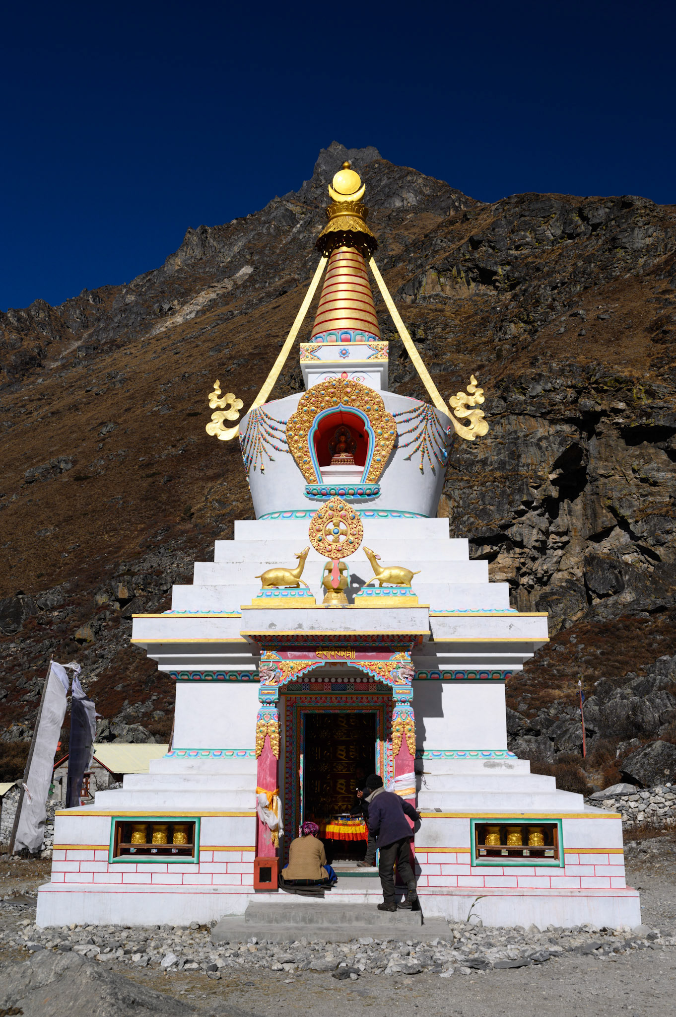 A small pagodo at Lamgtang