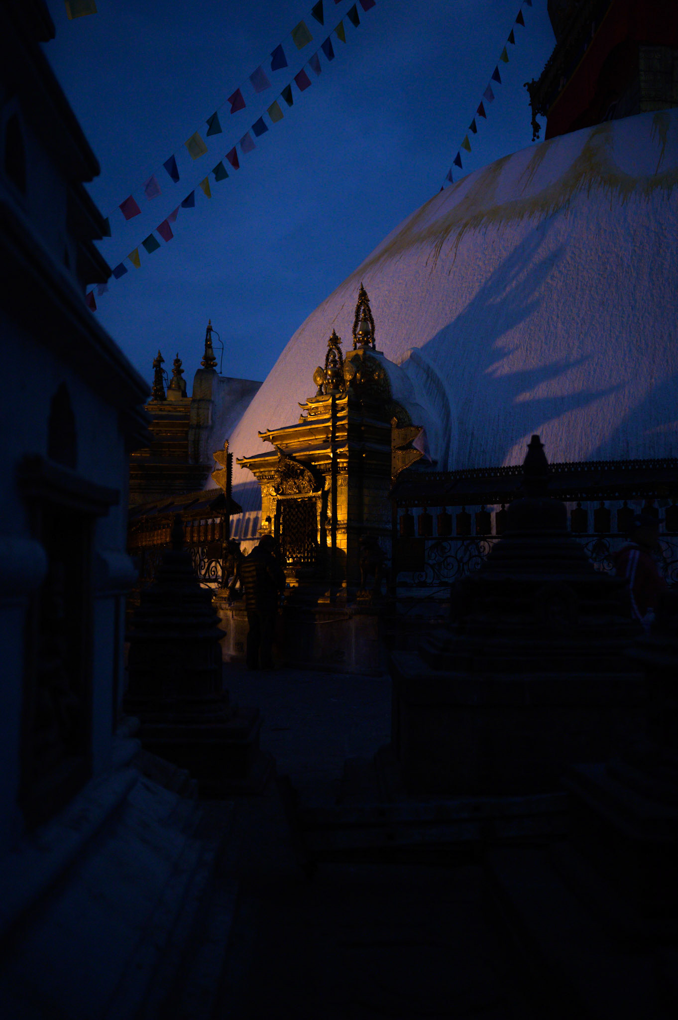 Early morning at Swoyambhunuth