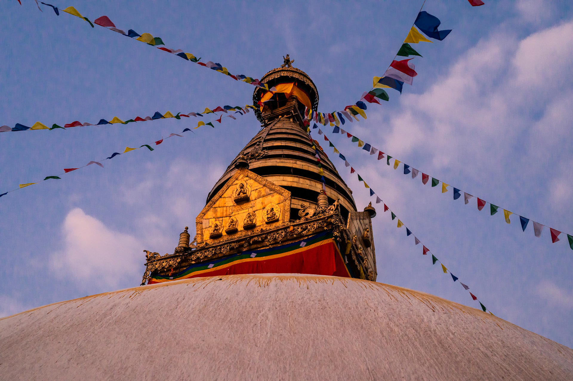 Early morning at Swoyambhunuth