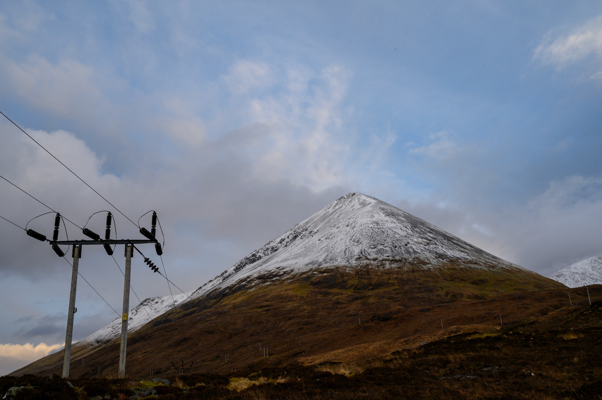 Early spring and snow still clings to the mountains at Sligachan.