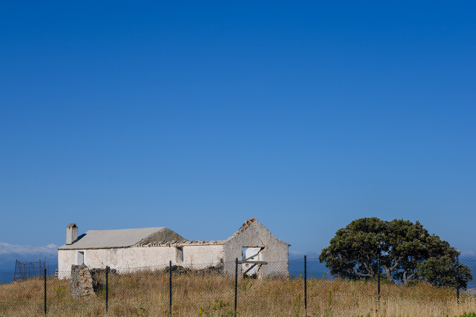A ruined farm house on the road to Casares
