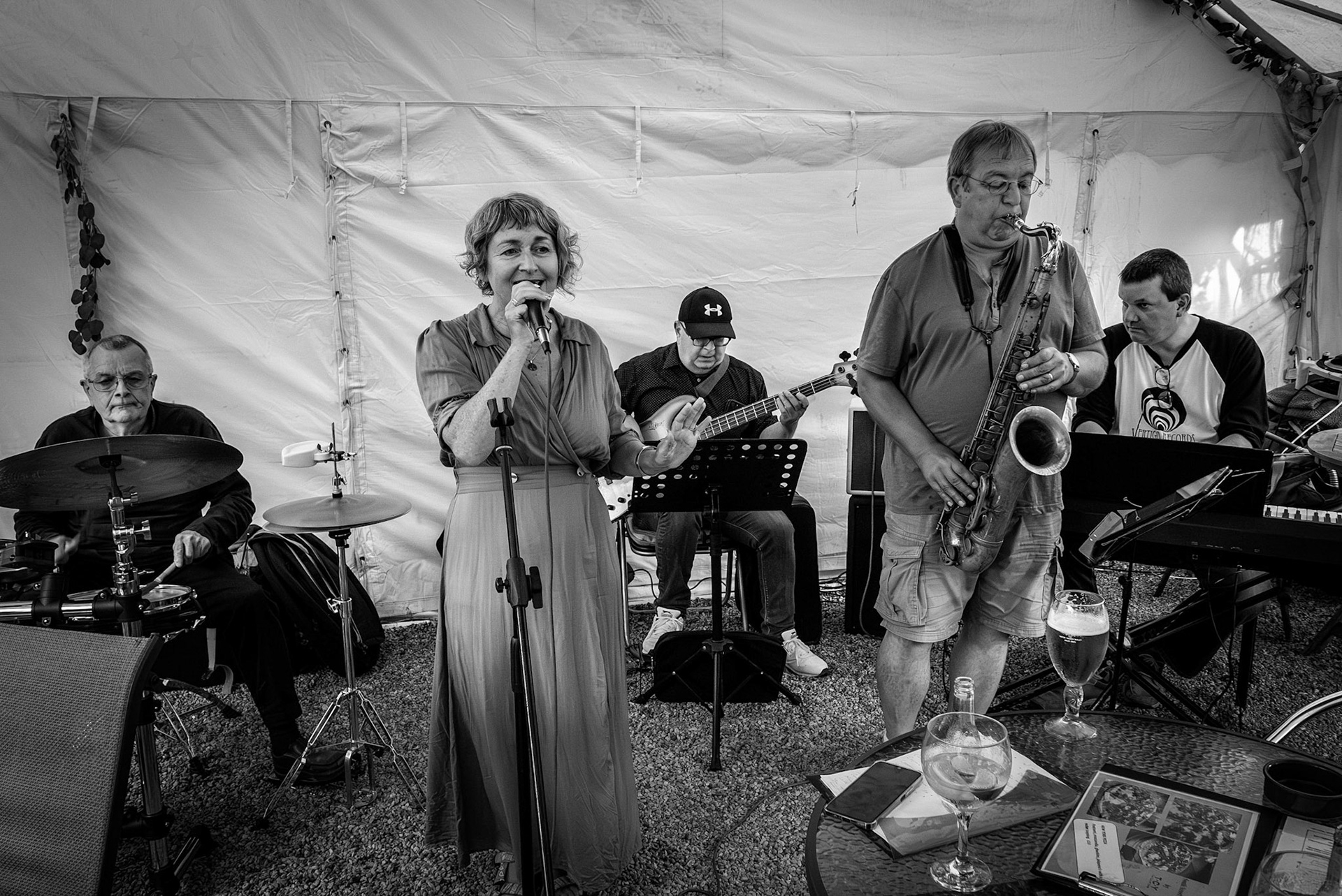 A brilliant performance by the Andy McLean Quintet, playing now at the Walmer Castle PH, South Street, Deal. Saturday, 16th. 