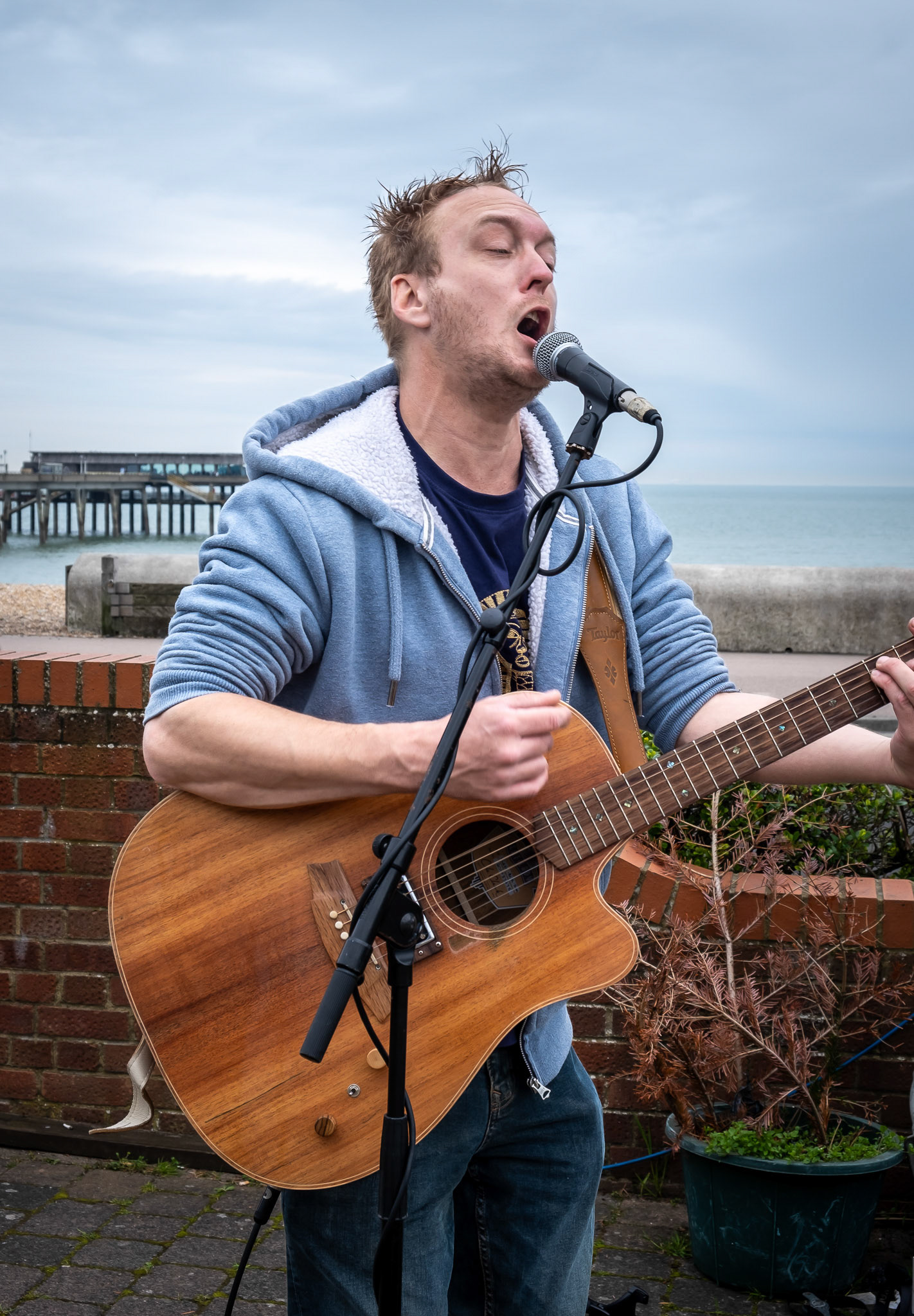 Richie Triangle playing in the square on Beach Street, 5th May, 2024.