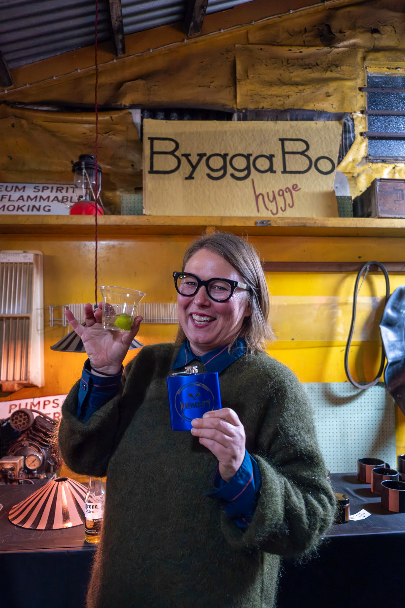 Malin at her fantastic Bygga Bo Hygge Pop Up at The Green Garage, Station Road, Walmer tonight. A great crowd turned out for Malin's second Bygga Bo homeware collection, exhibitions of paintings, photographs, pottery and other works by local artists and makers. The bar, mulled wine (Nordic gløgg), and cakes were wonderful.  What a party and what a cool location! 