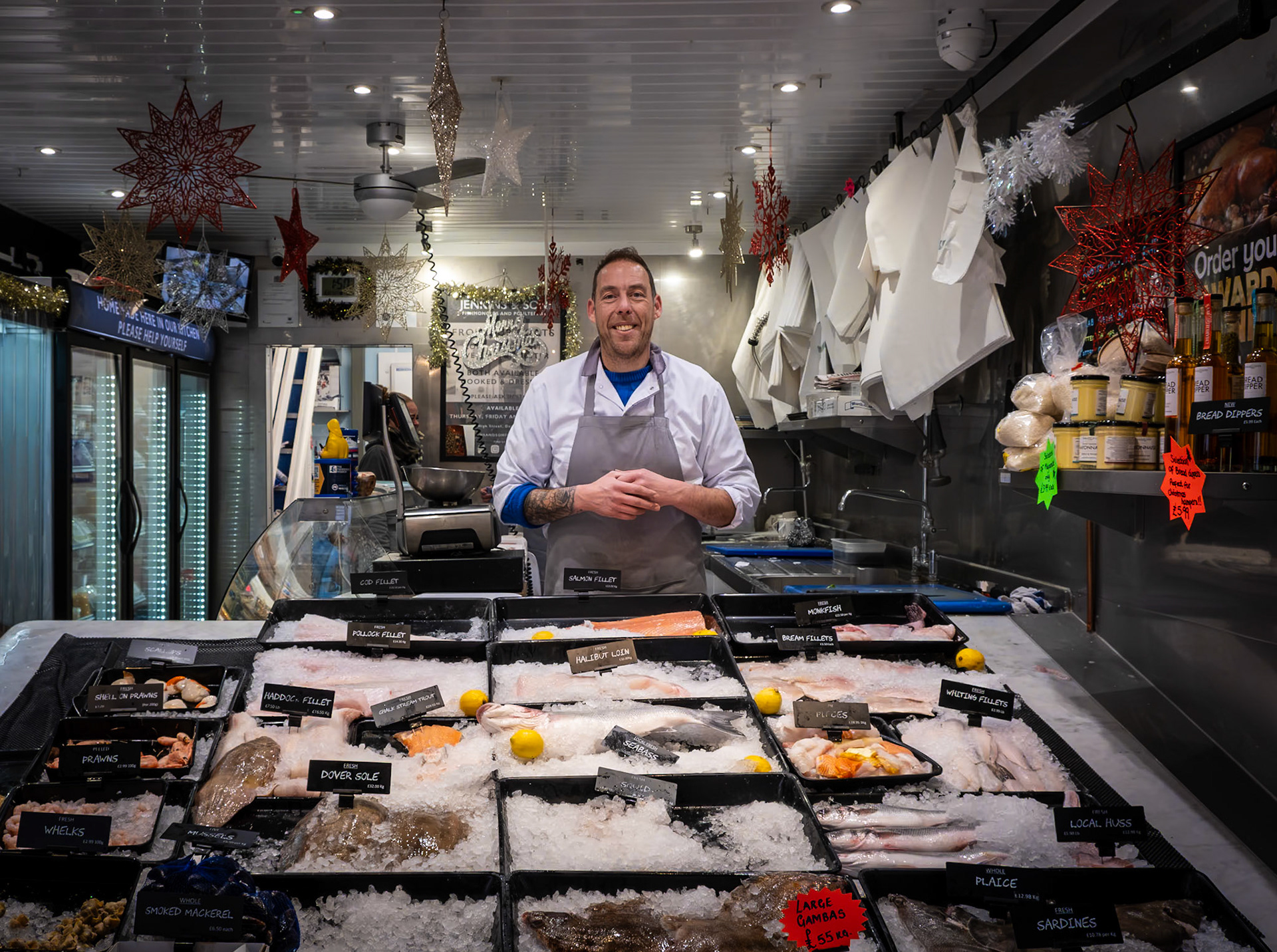 Darren Jennings, proprietor of the best wet fish shop in Kent, Deal High Street, Saturday. 17th December, 2023.