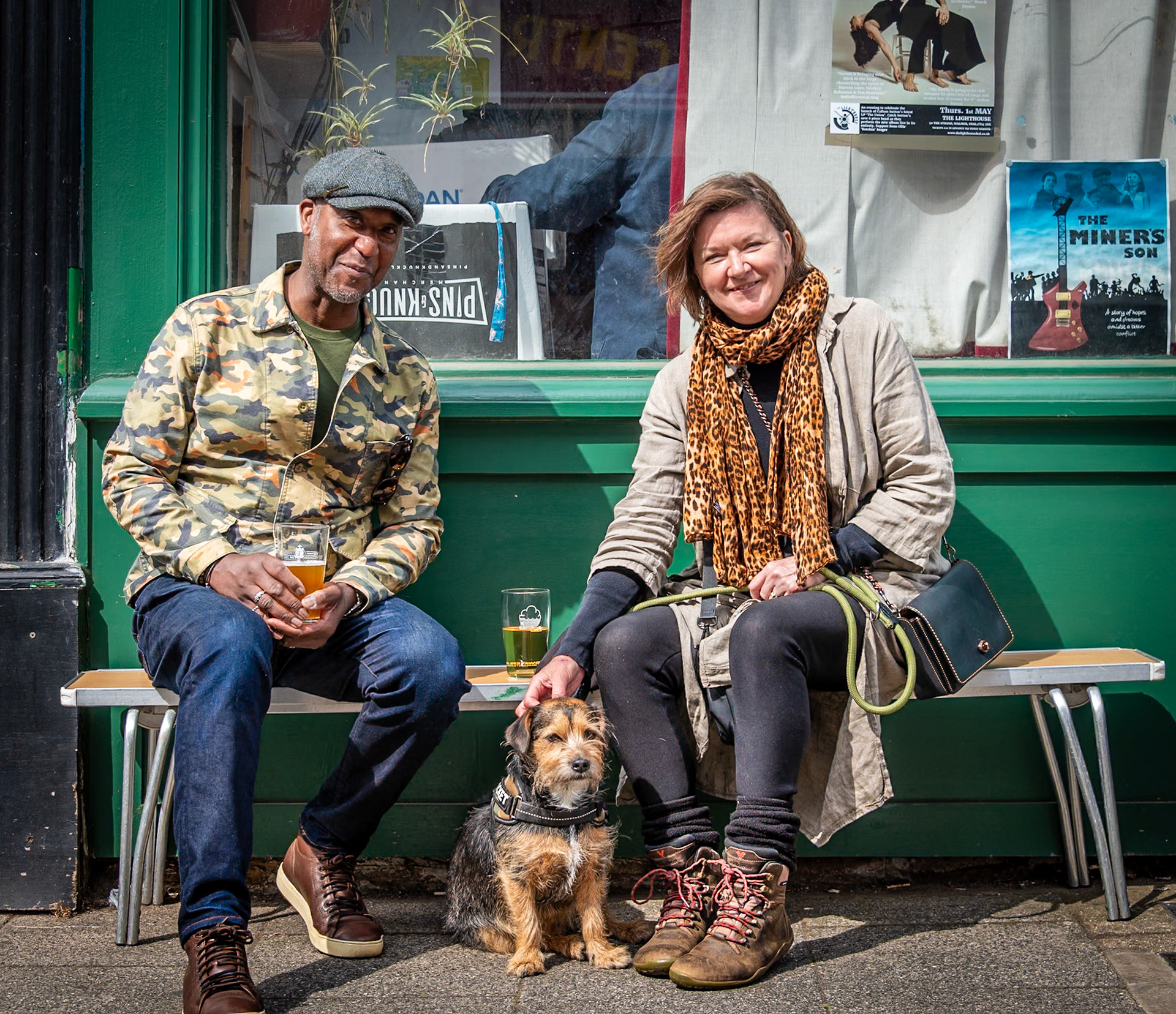 Alan, Nicky and Rocket having a beer outside Smugglers Records and micropub, King Street, 19th April, 2025.