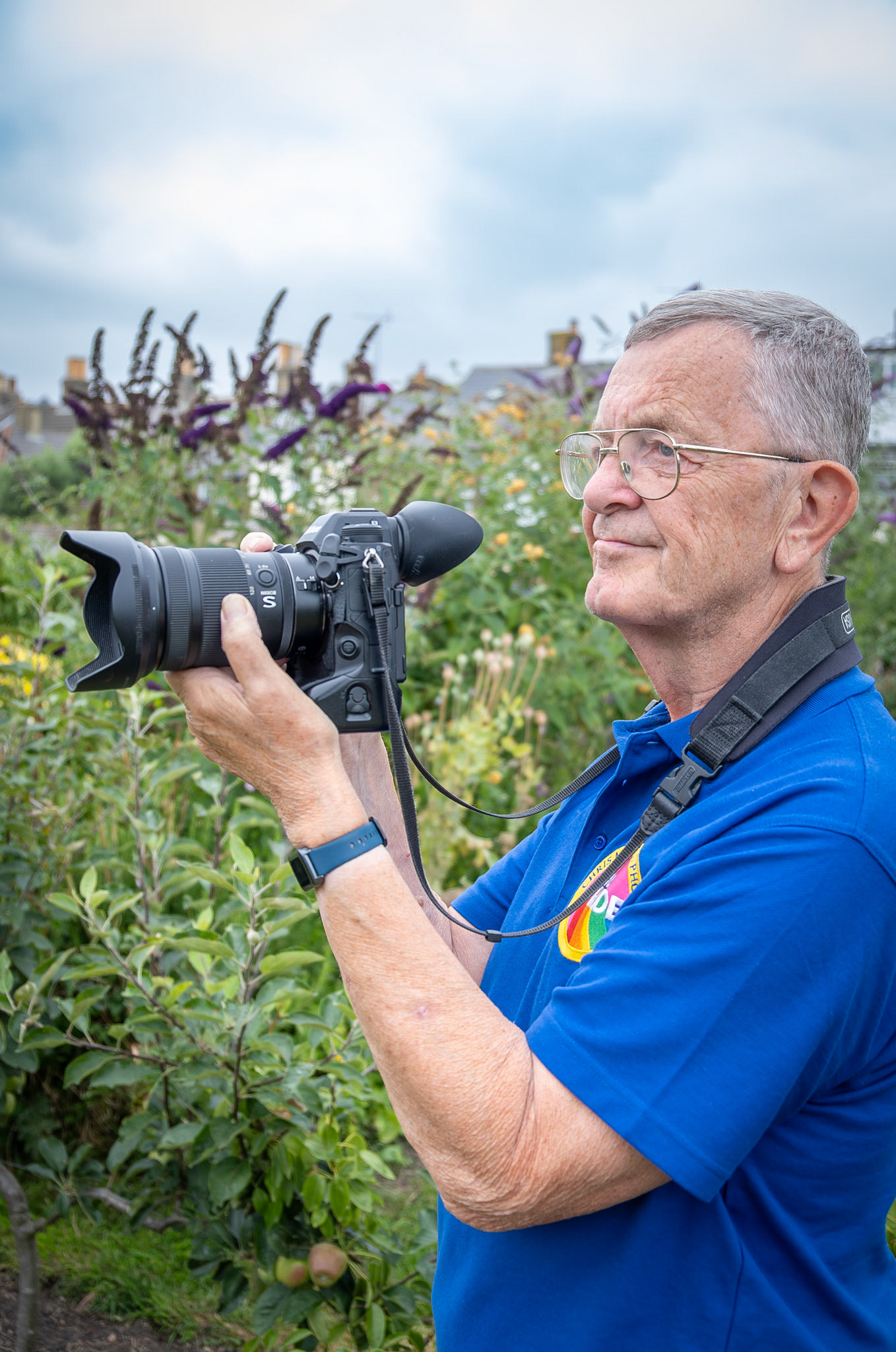 Chris Mansfield, a fellow photographer of Deal people and events