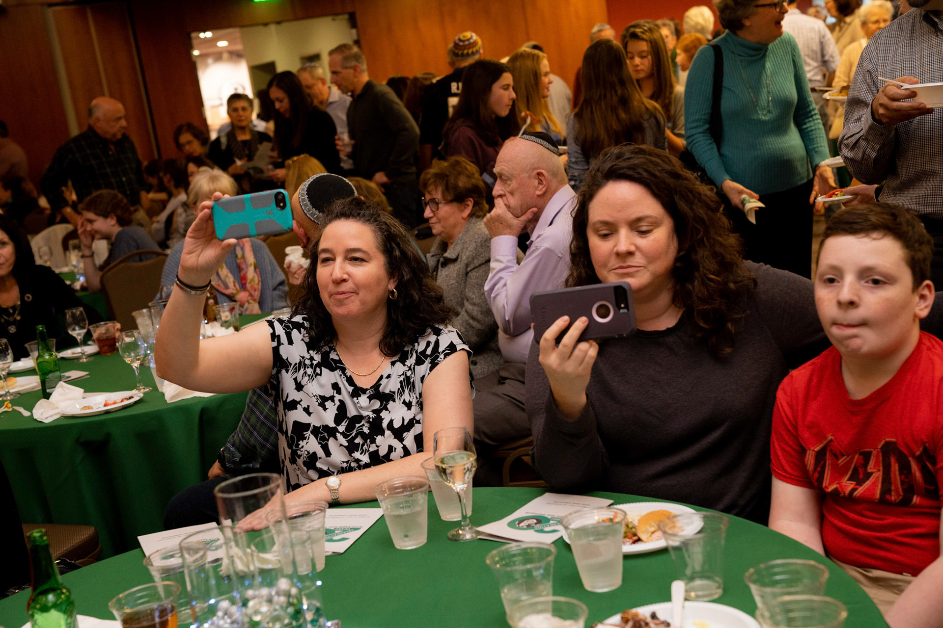 Chizuk Amuno celebrates Rabbi Debbie Wechsler’s 20th anniversary on Sunday, October, 27, 2019.