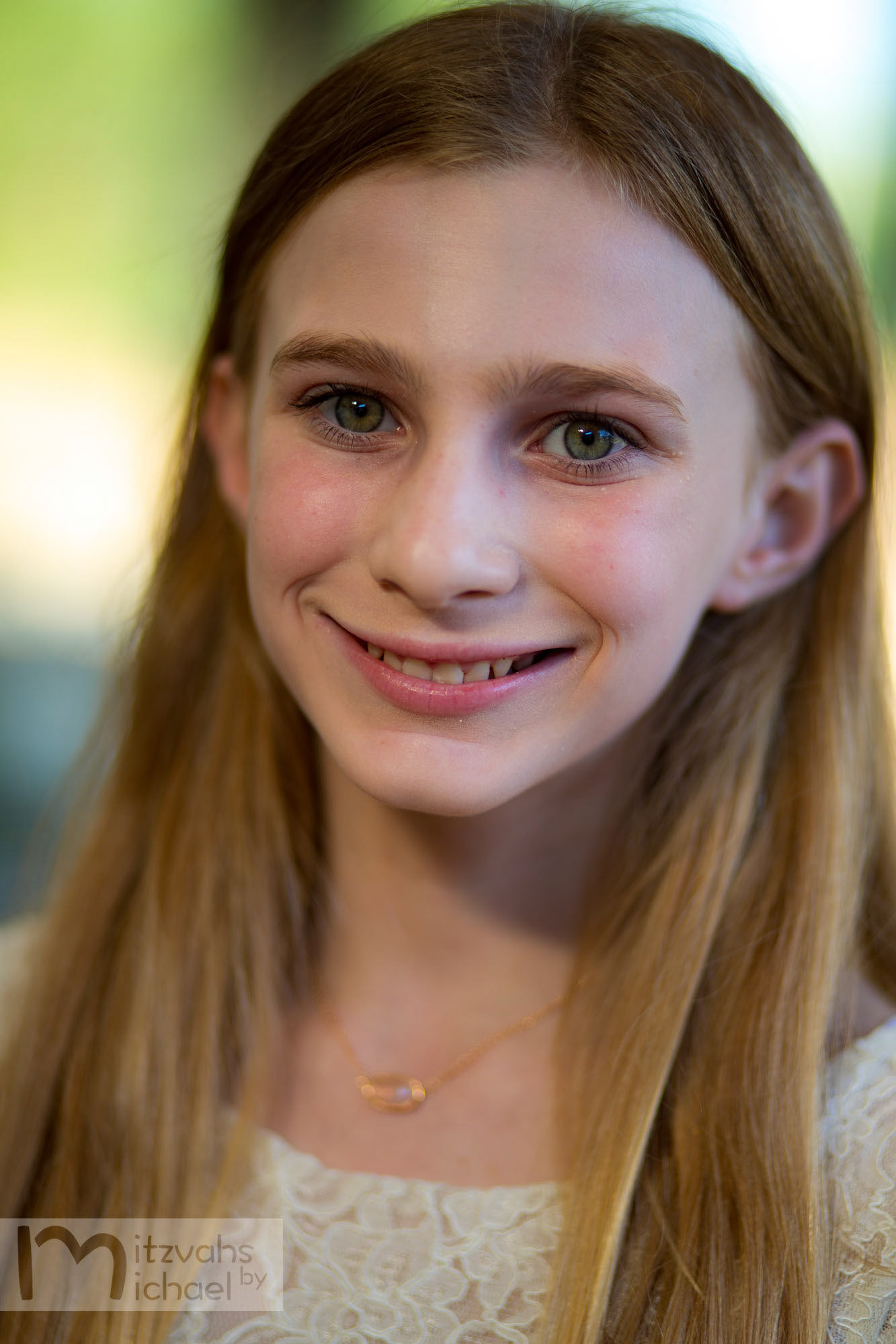 Sydney’s Bat Mitzvah portraits at Temple Rodef Shalom.