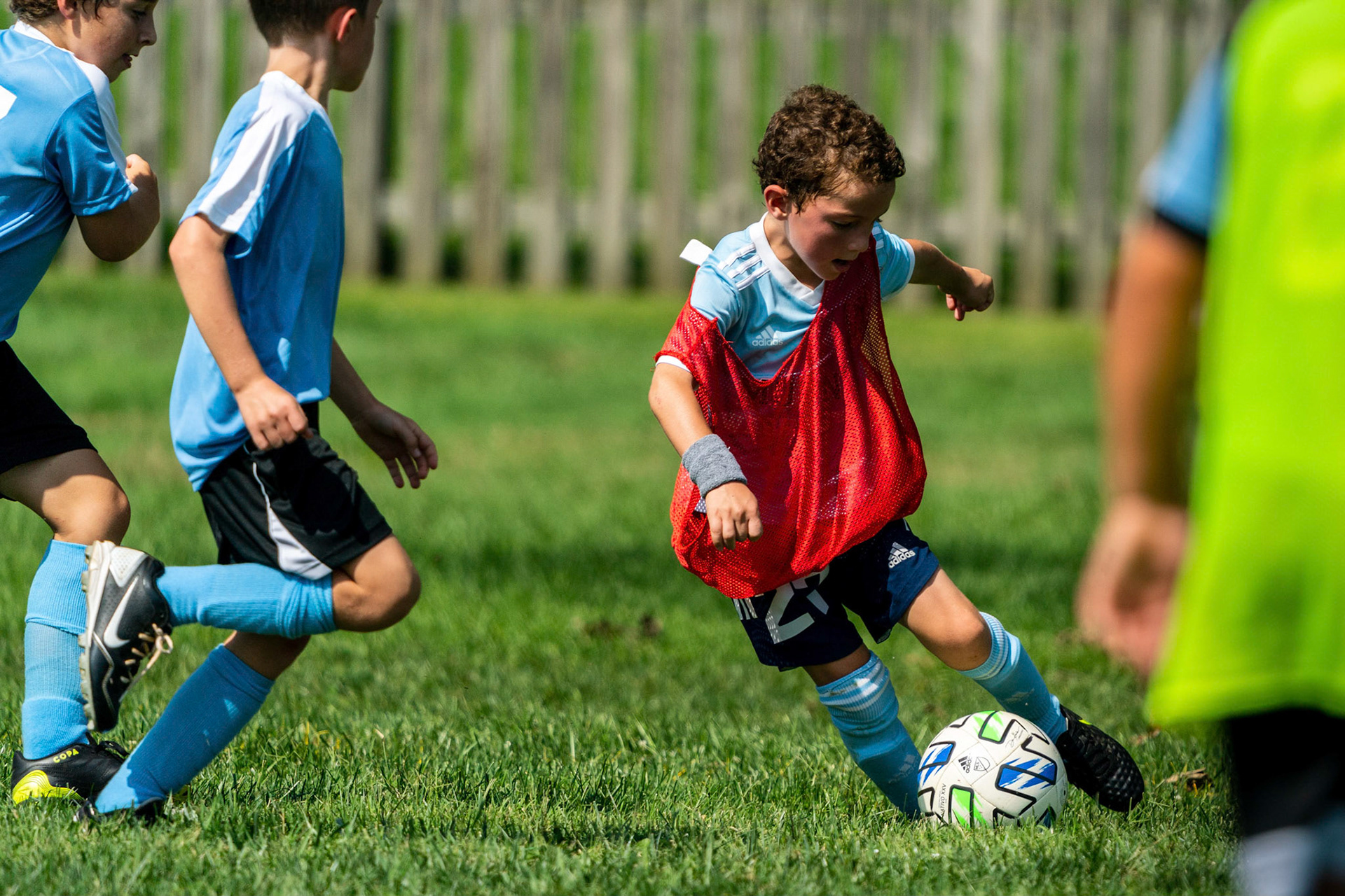 The Mt. Washington U10 Travel soccer team defeats 4-2 St. Philip Neri.