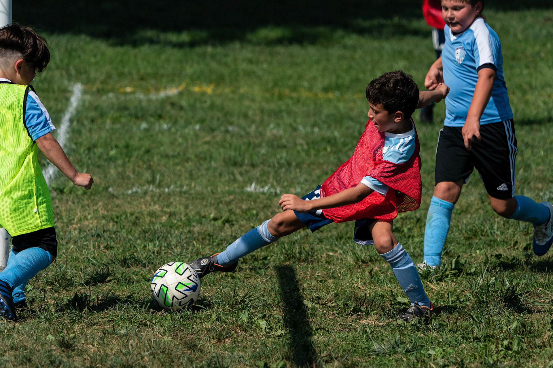 The Mt. Washington U10 Travel soccer team defeats 4-2 St. Philip Neri.