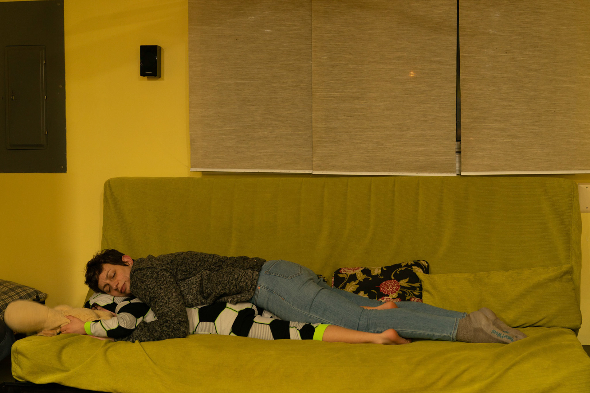 New Year’s trip to the beach. Hike at Gordon Pond in Cape Henlopen. Playing at the beach. Buried little ones.