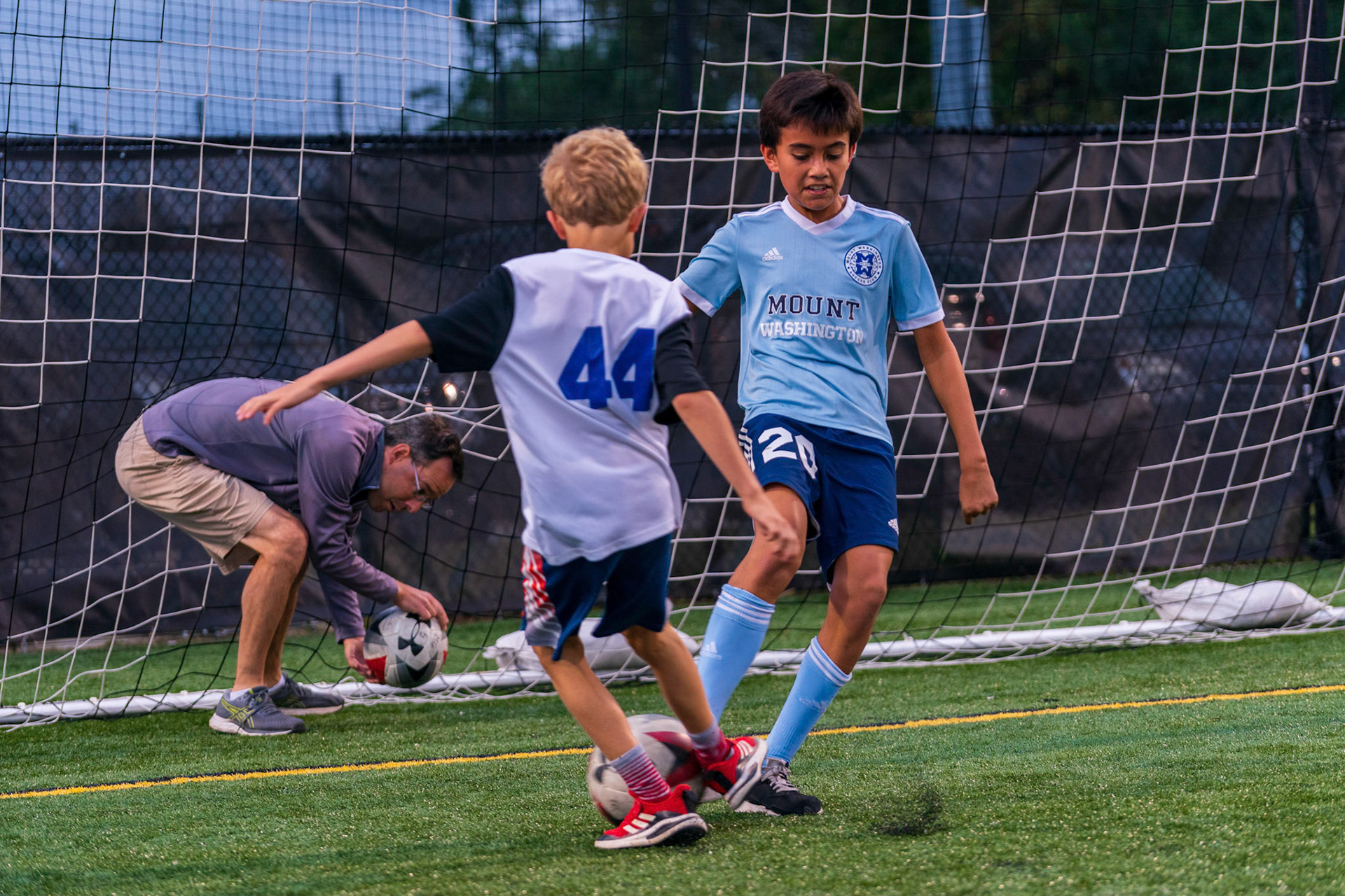 Members of the Mt. Washington Soccer Club (rec and travel) visited the Loyola Greyhounds for a game against Lafayette on Saturday, October 9, 2021.