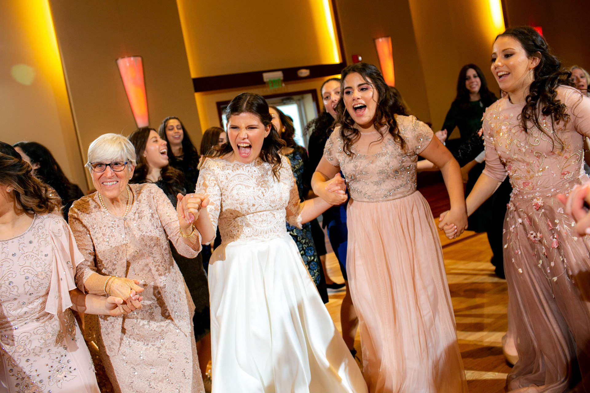 Alison and Shai wed at Beth Tfiloh in Baltimore, MD on Sunday, December 23, 2018.